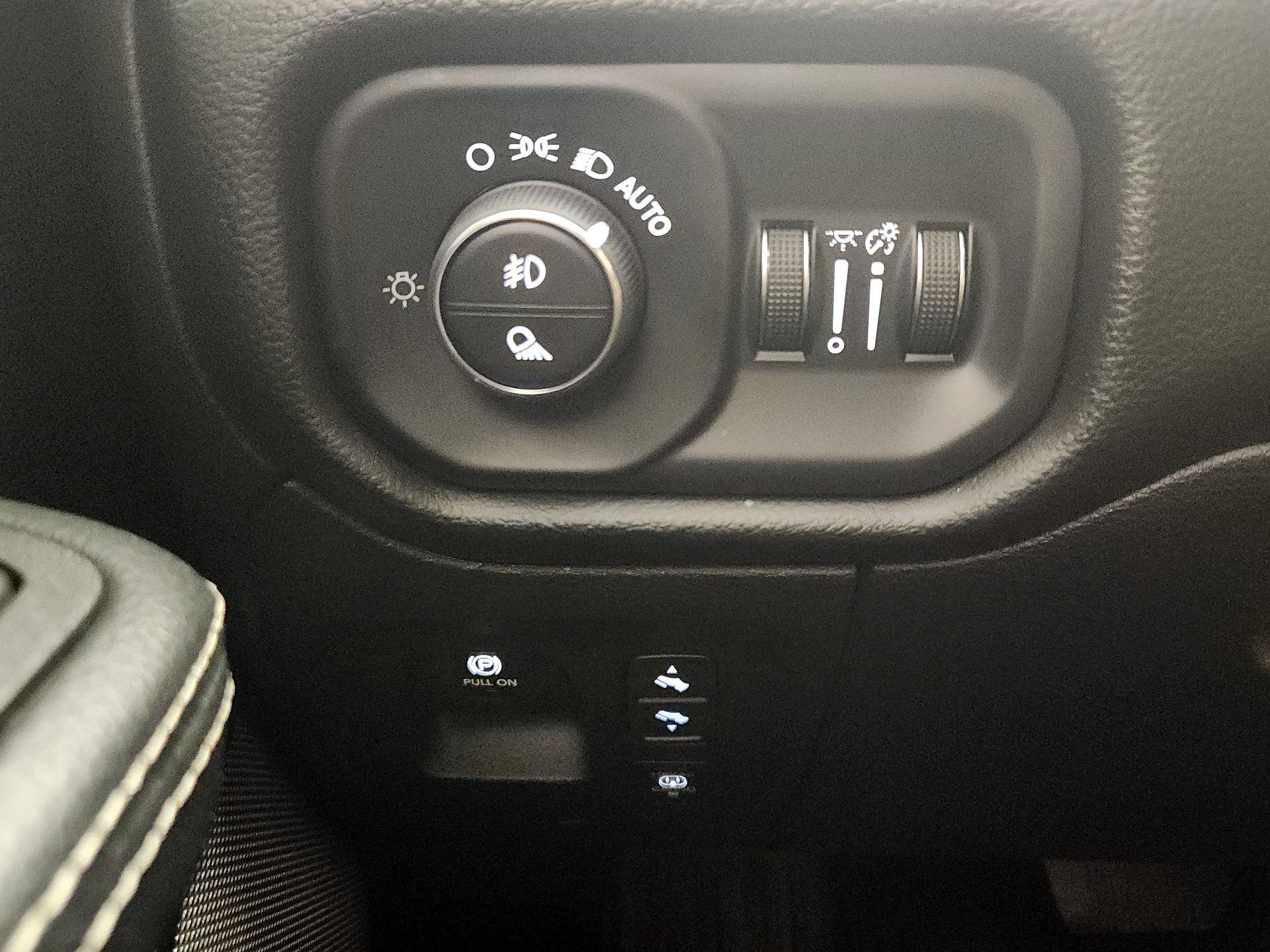 Thumbnail: 2025 RAM 1500 - 13