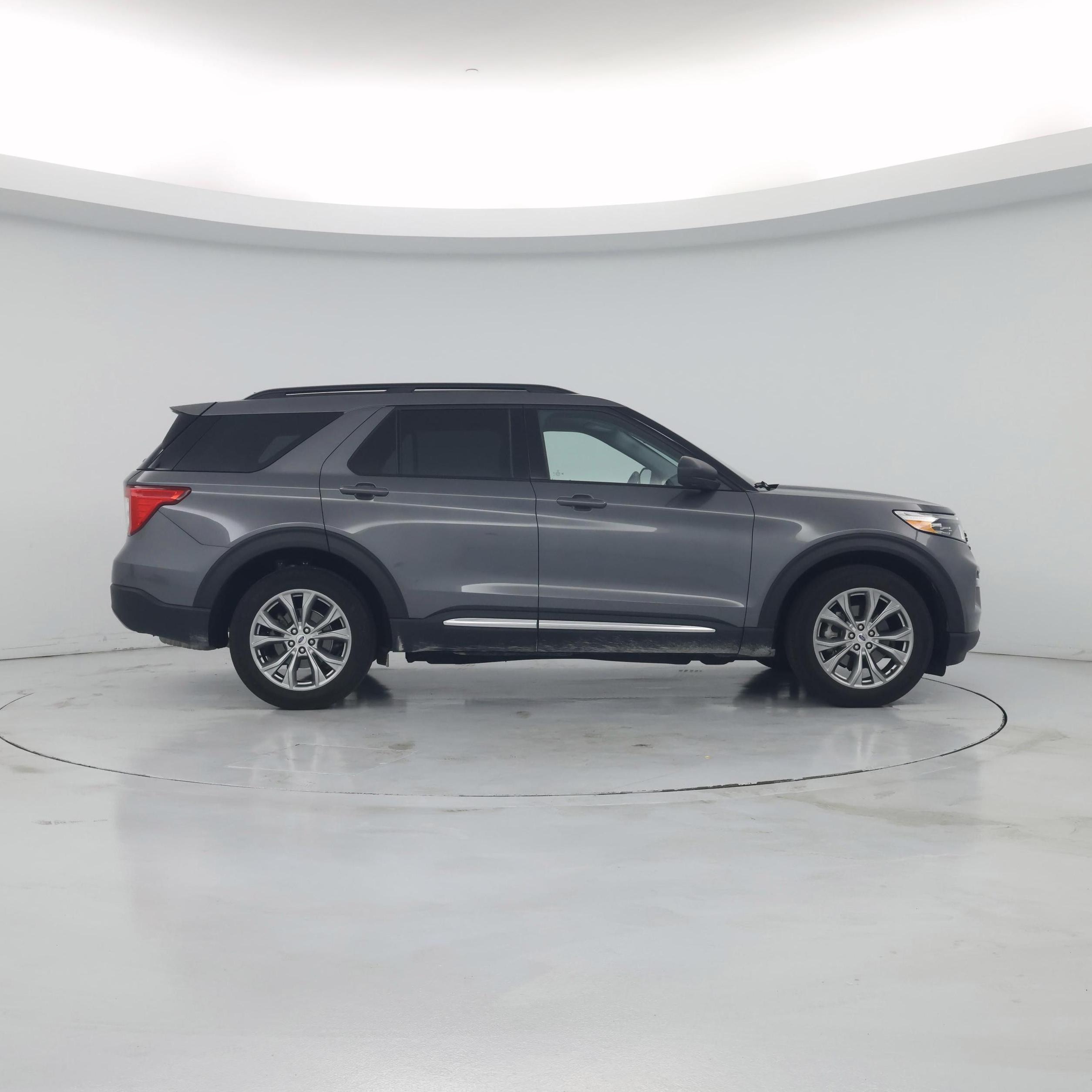 Thumbnail: 2023 Ford Explorer - 7