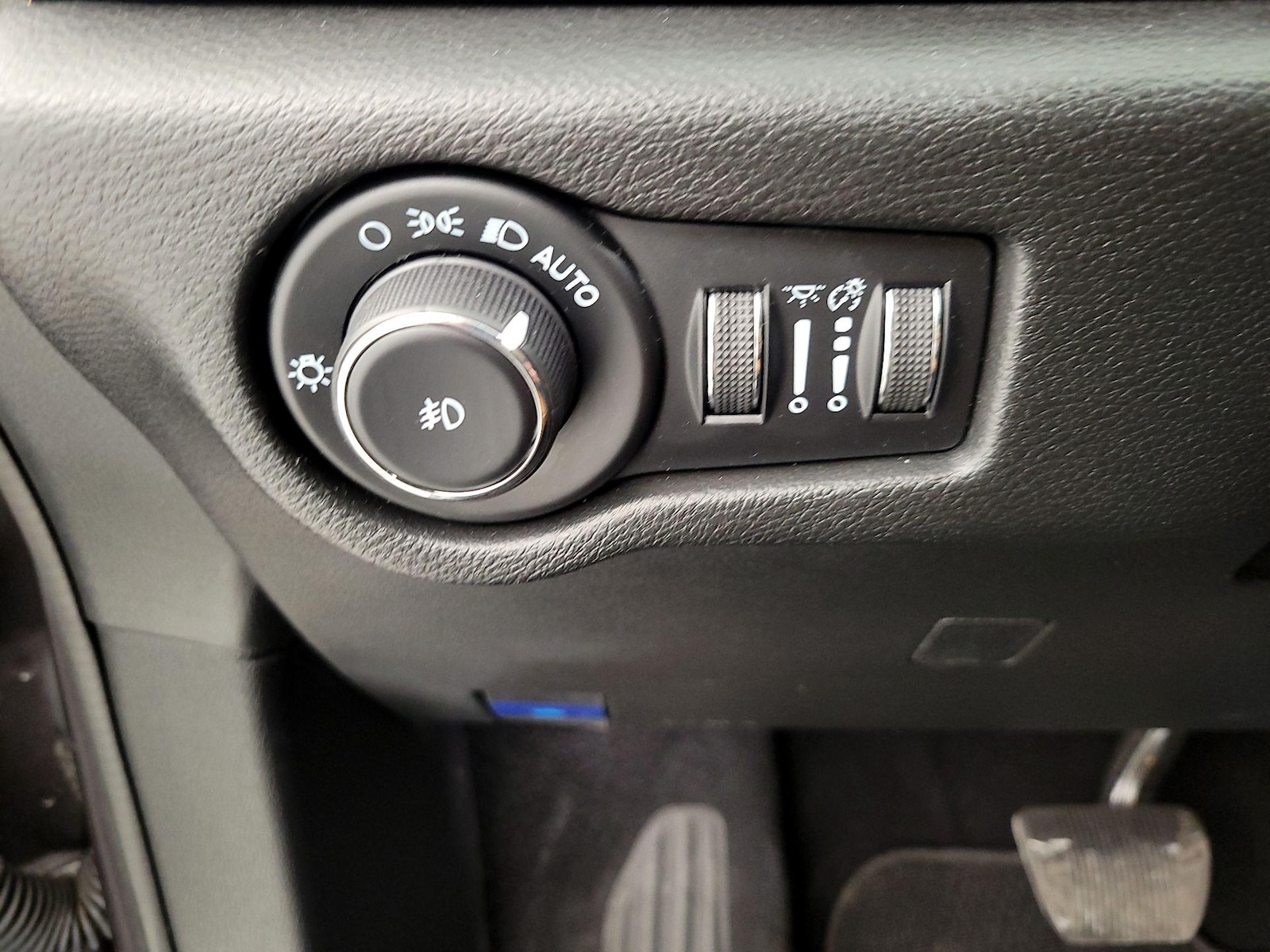 2023 Chrysler Pacifica Pinnacle - Photo 14