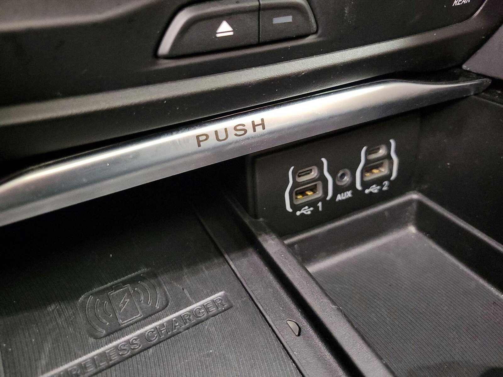 2023 Chrysler Pacifica Pinnacle - Photo 20