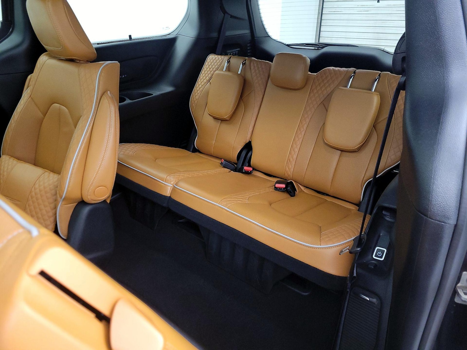 2023 Chrysler Pacifica Pinnacle - Photo 23