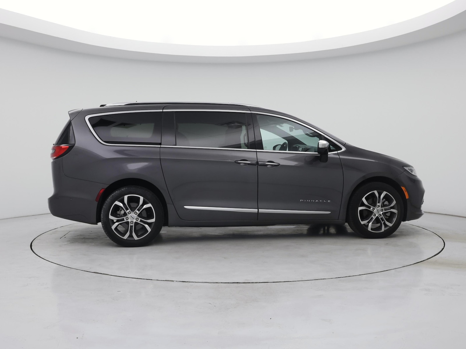 2023 Chrysler Pacifica Pinnacle - Photo 8