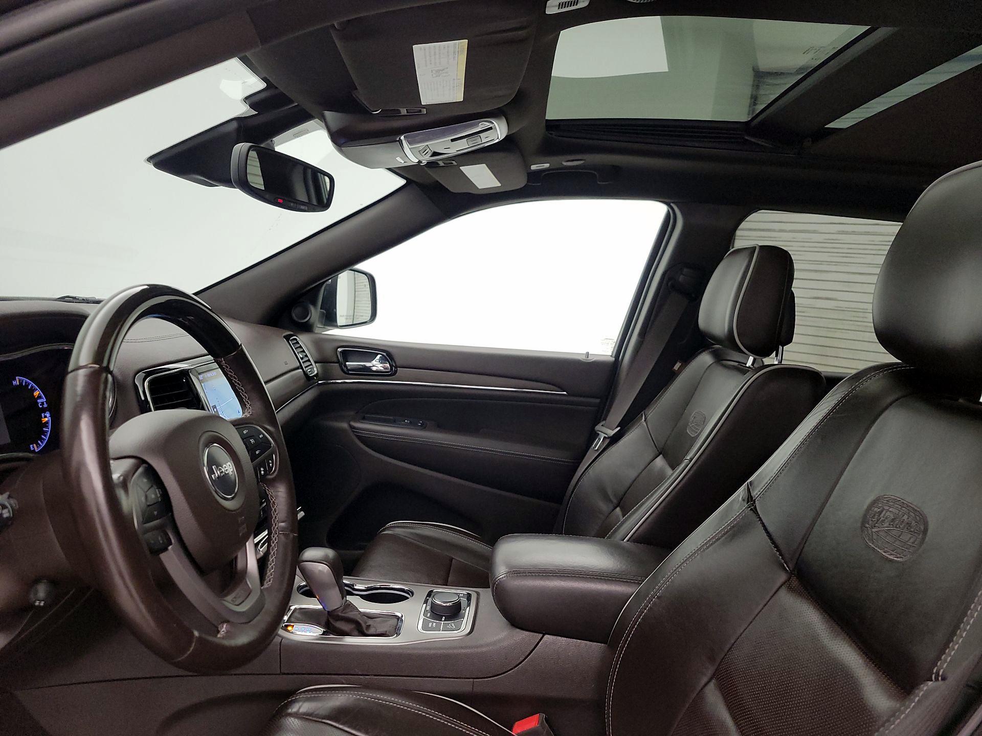 Thumbnail: 2019 Jeep Grand Cherokee - 20