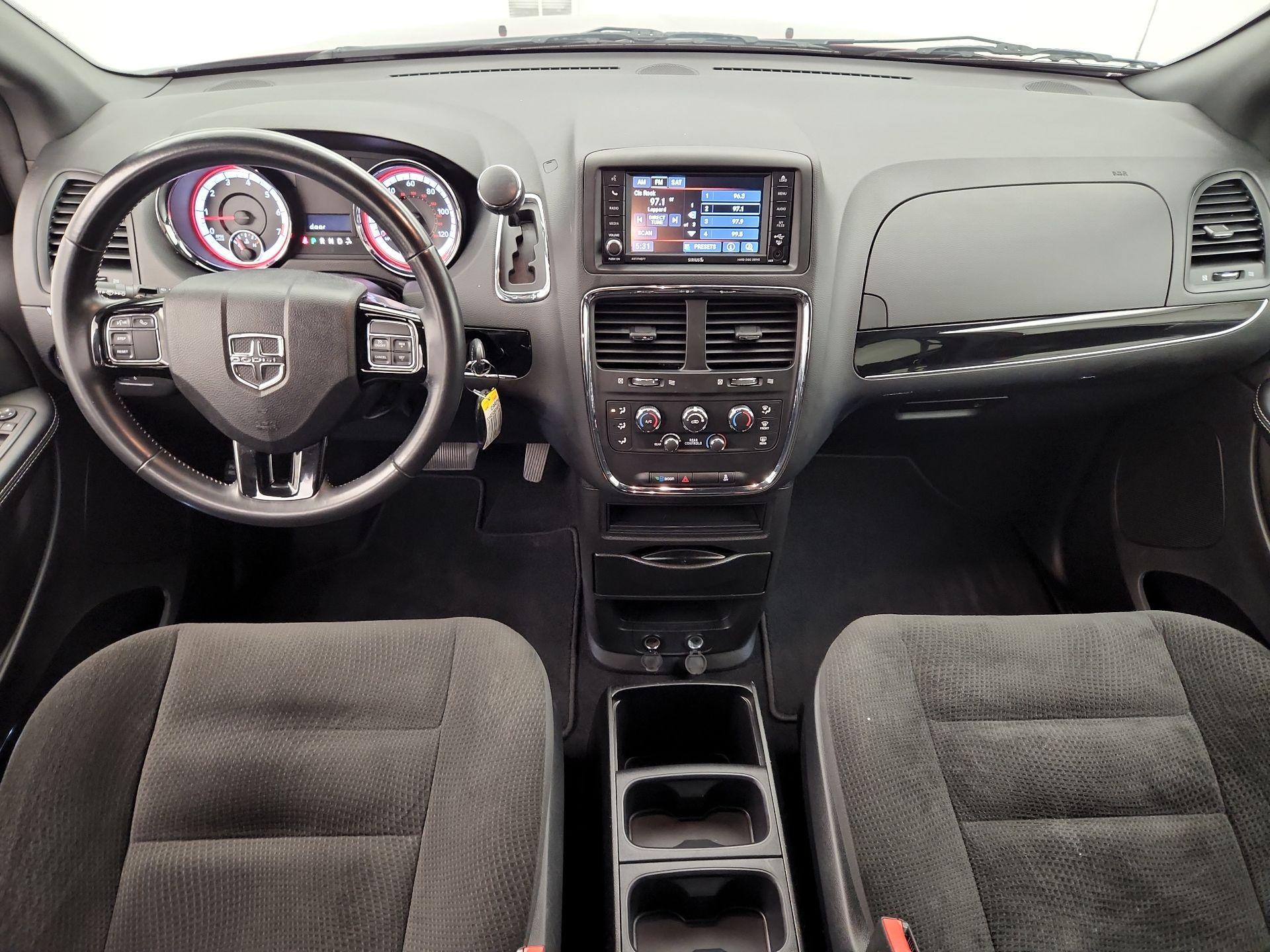 Thumbnail: 2019 Dodge Grand Caravan - 9