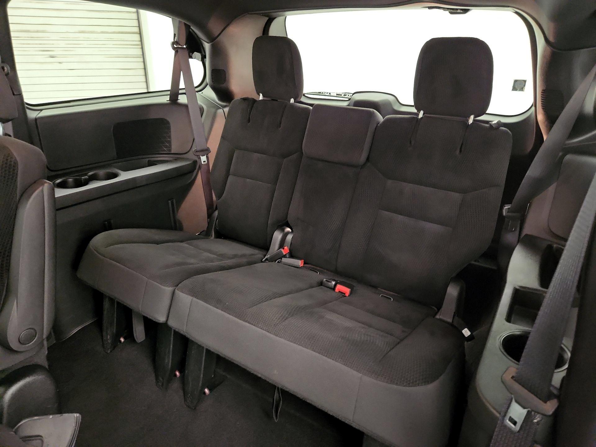 Thumbnail: 2019 Dodge Grand Caravan - 20