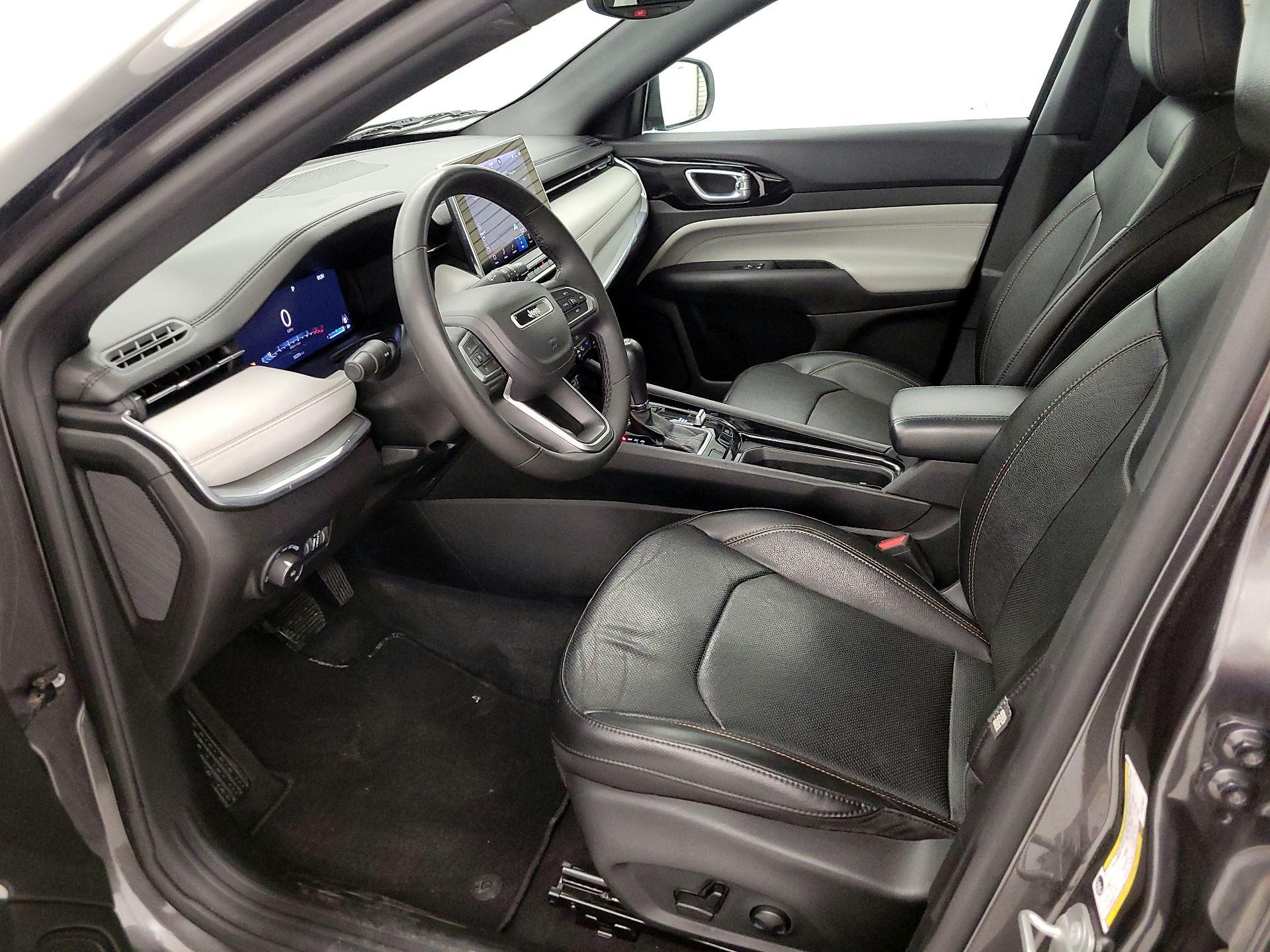 Thumbnail: 2023 Jeep Compass - 11