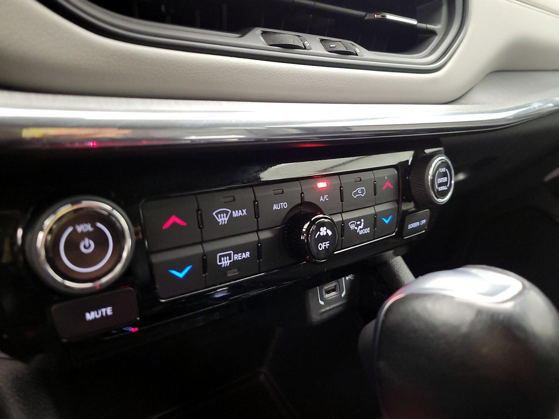 Thumbnail: 2023 Jeep Compass - 17