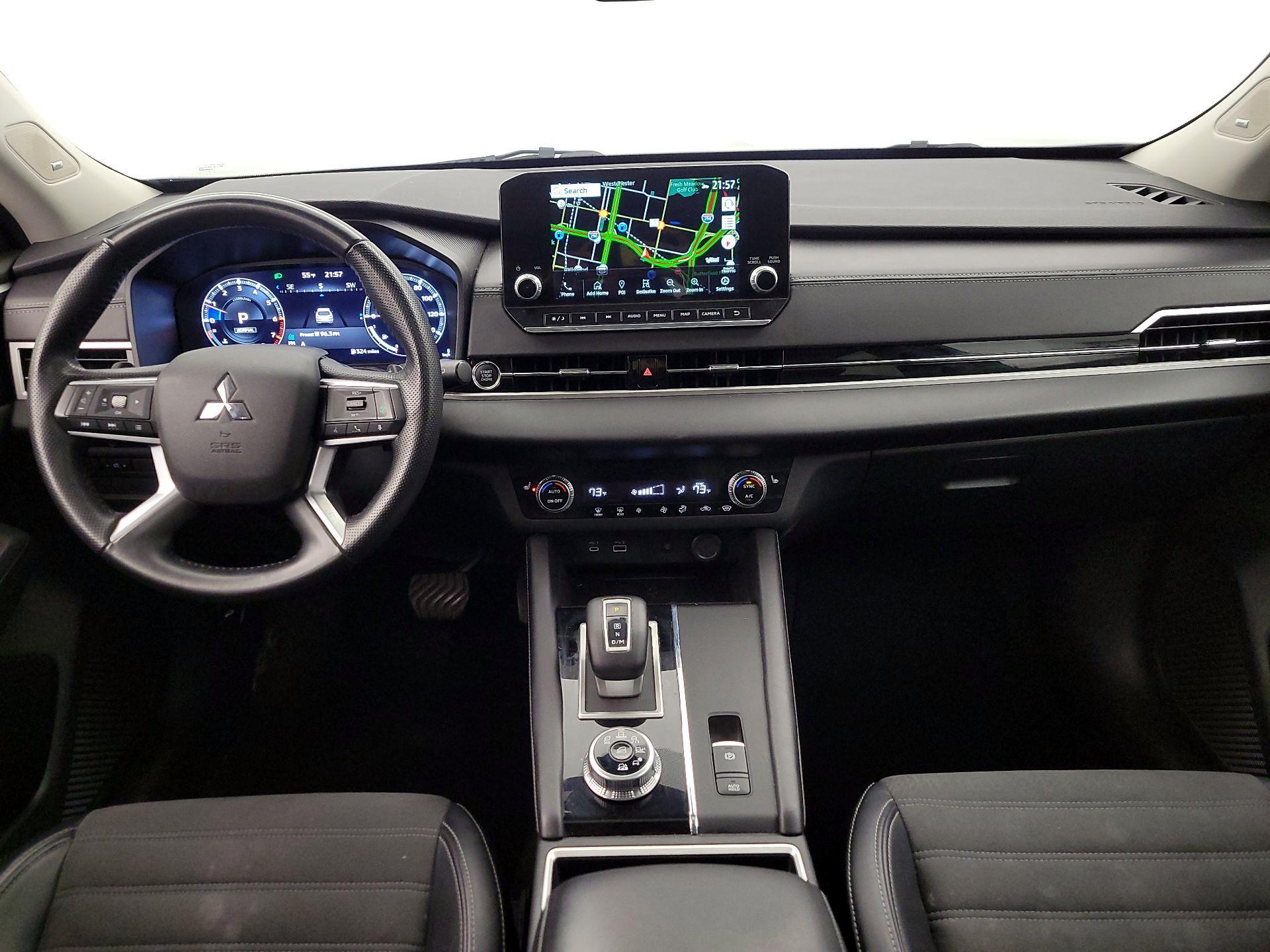 Thumbnail: 2024 Mitsubishi Outlander - 9