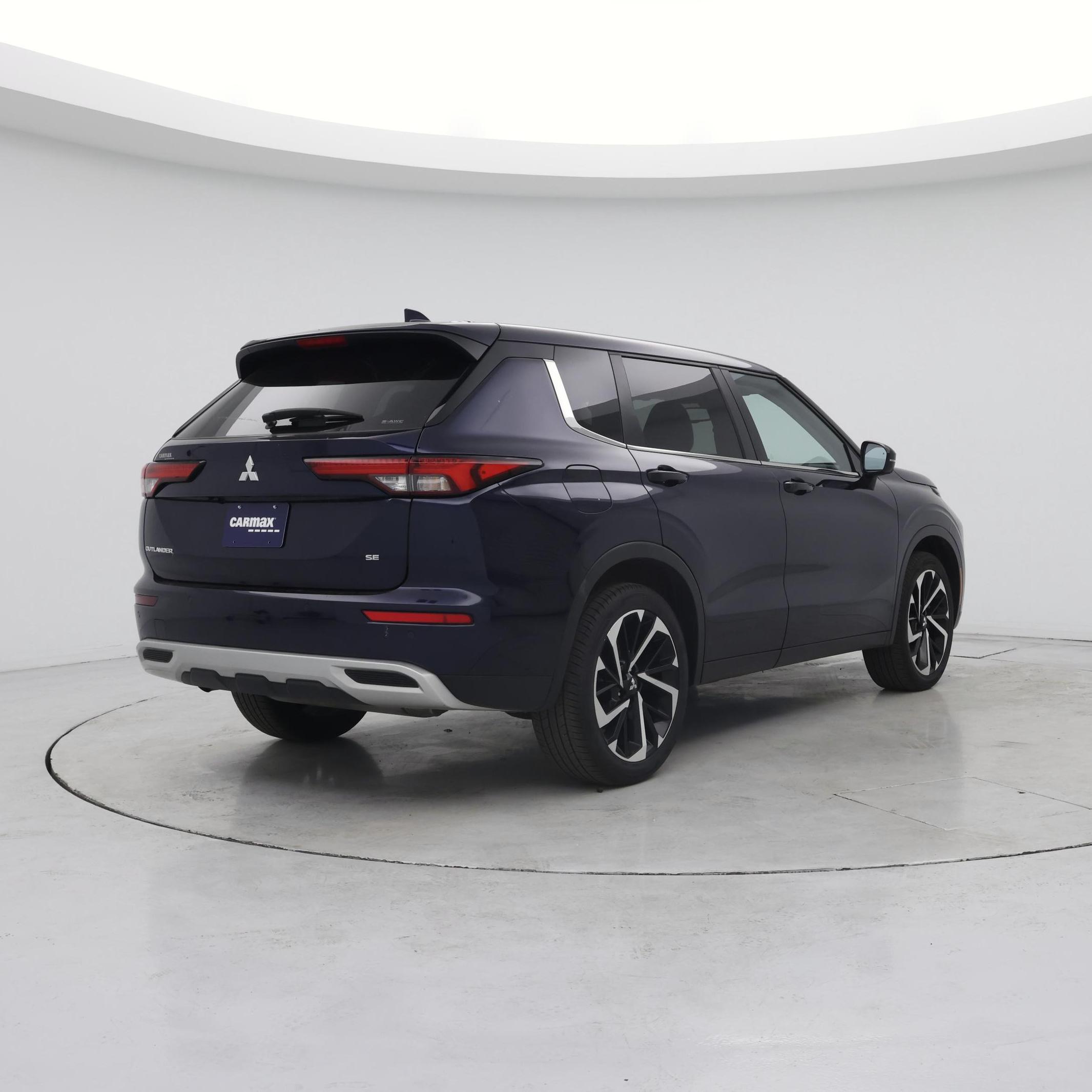 Thumbnail: 2024 Mitsubishi Outlander - 8