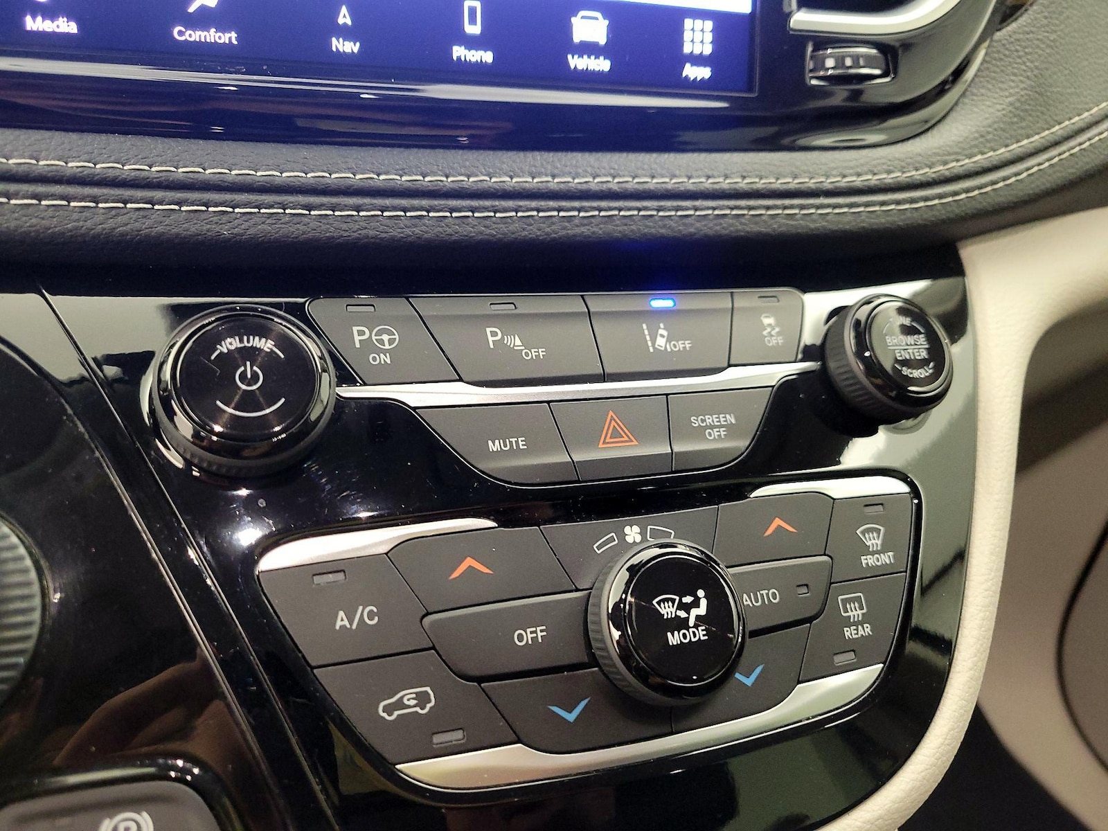 2022 Chrysler Pacifica Hybrid Limited - Photo 18