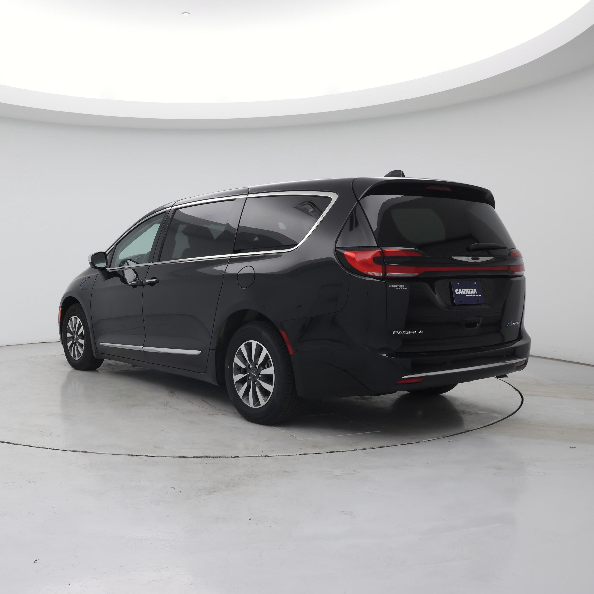 Thumbnail: 2022 Chrysler Pacifica - 2
