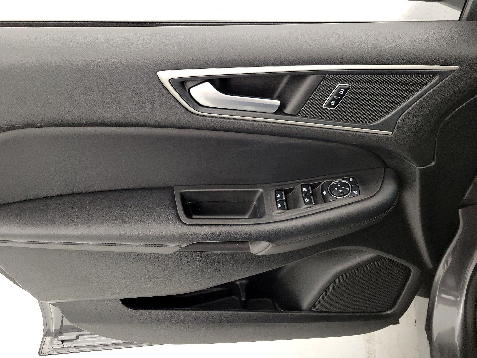 Thumbnail: 2023 Ford Edge - 12