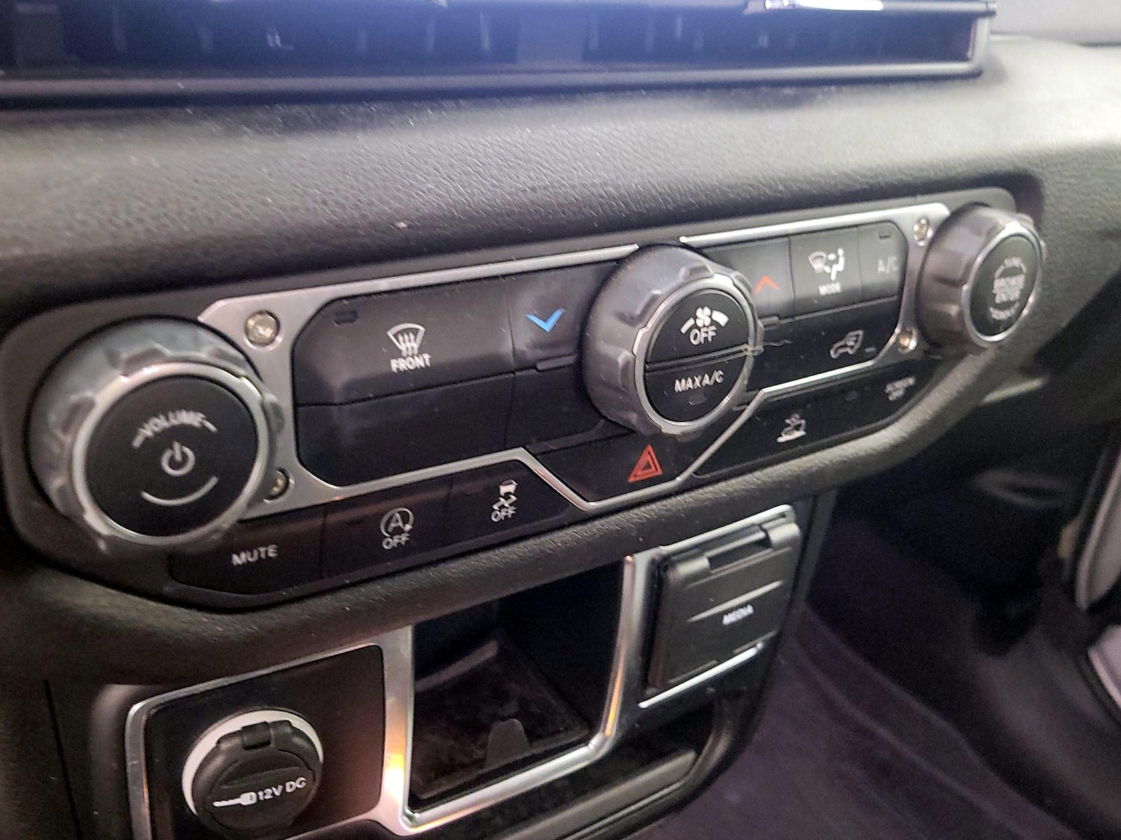 2024 Jeep Wrangler 4-Door Sport - Photo 17
