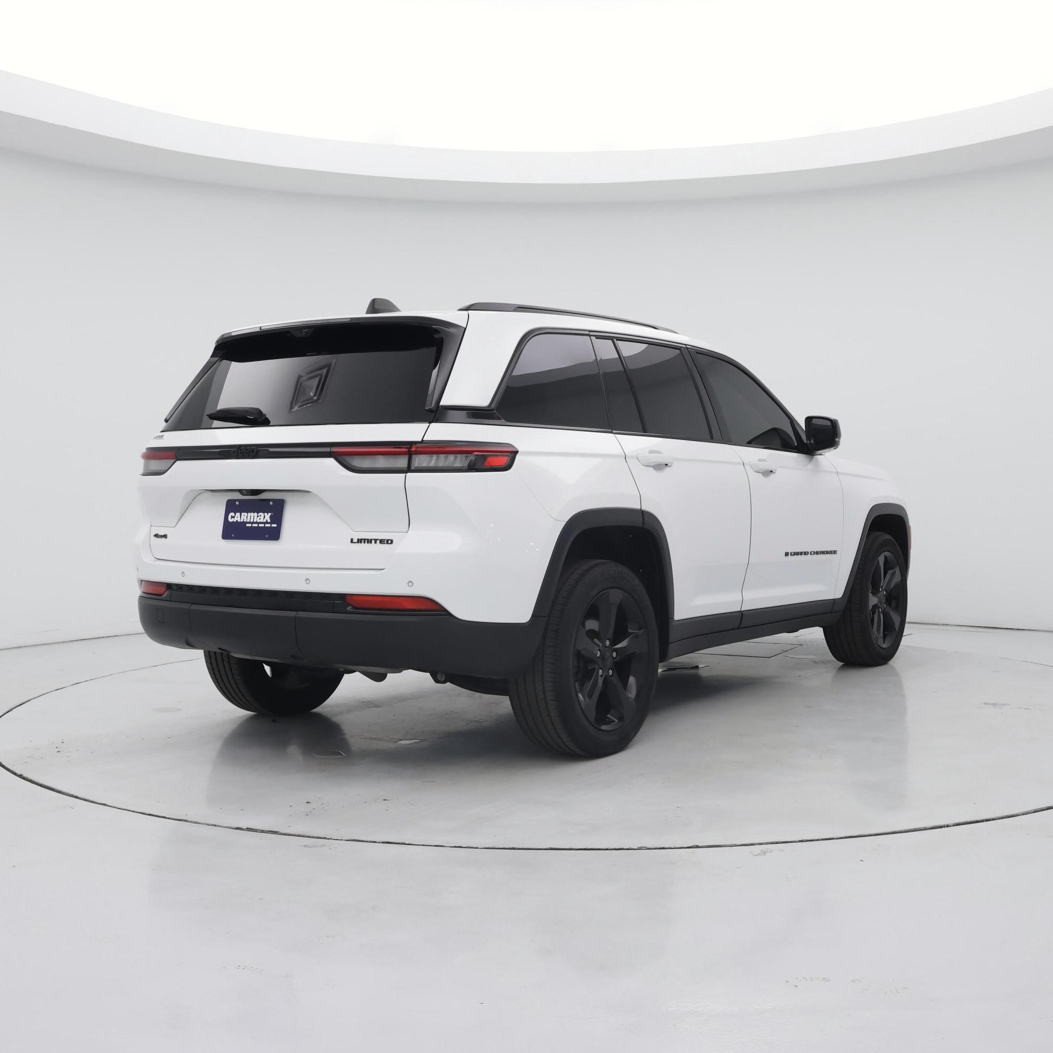 Thumbnail: 2023 Jeep Grand Cherokee - 8