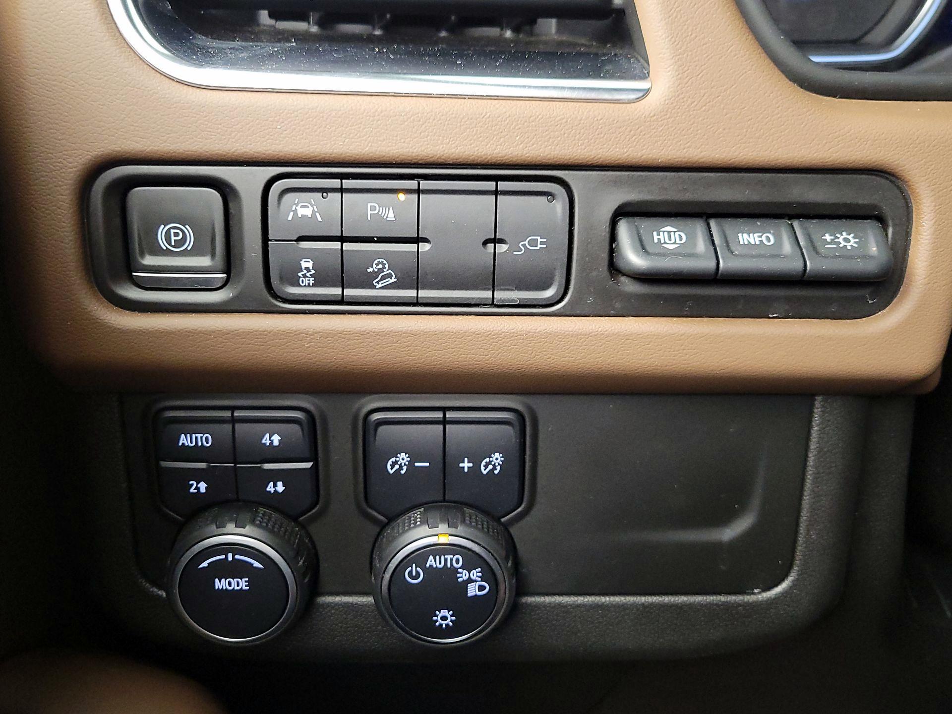 Thumbnail: 2021 Chevrolet Tahoe - 13