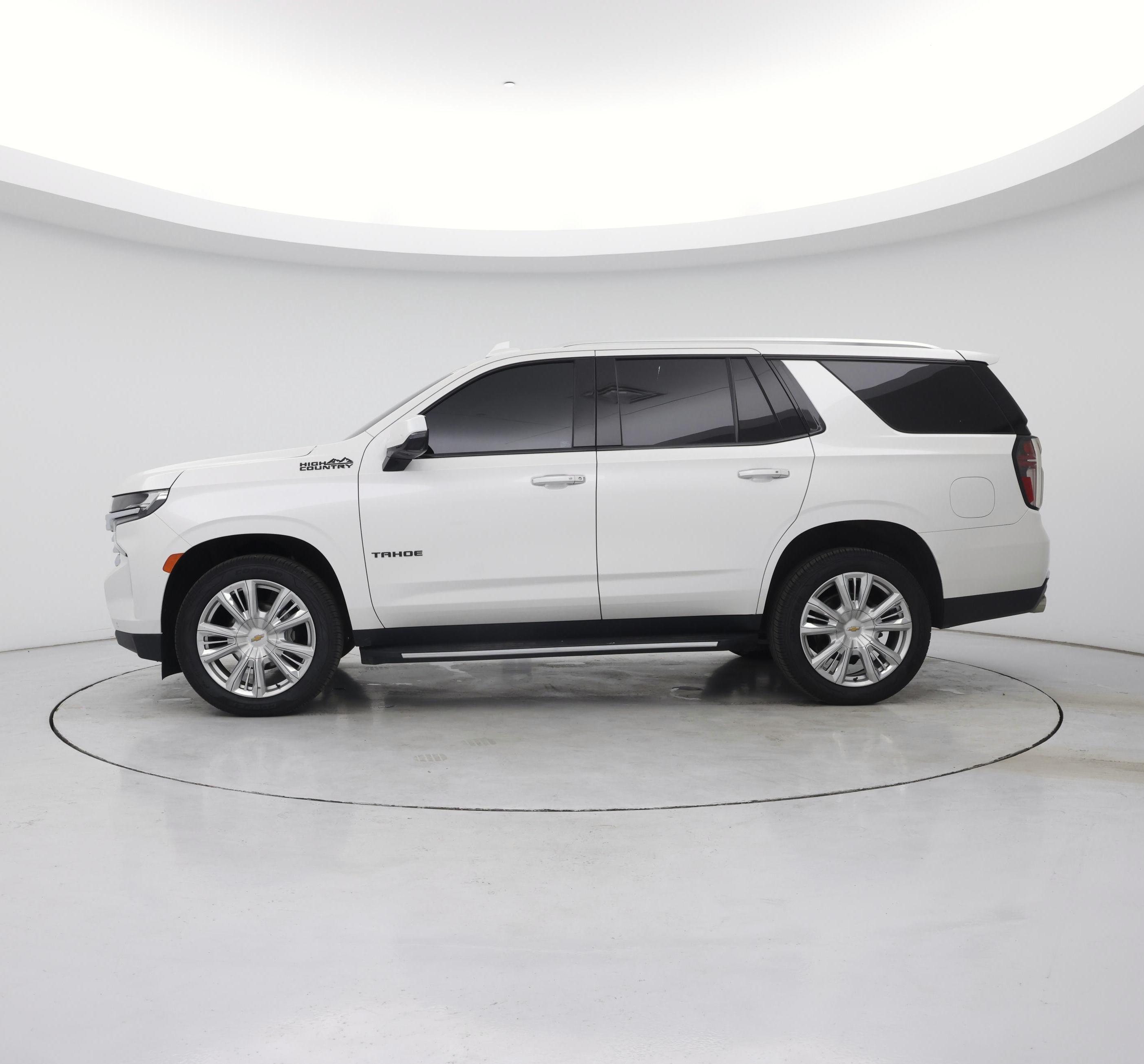 Thumbnail: 2021 Chevrolet Tahoe - 3