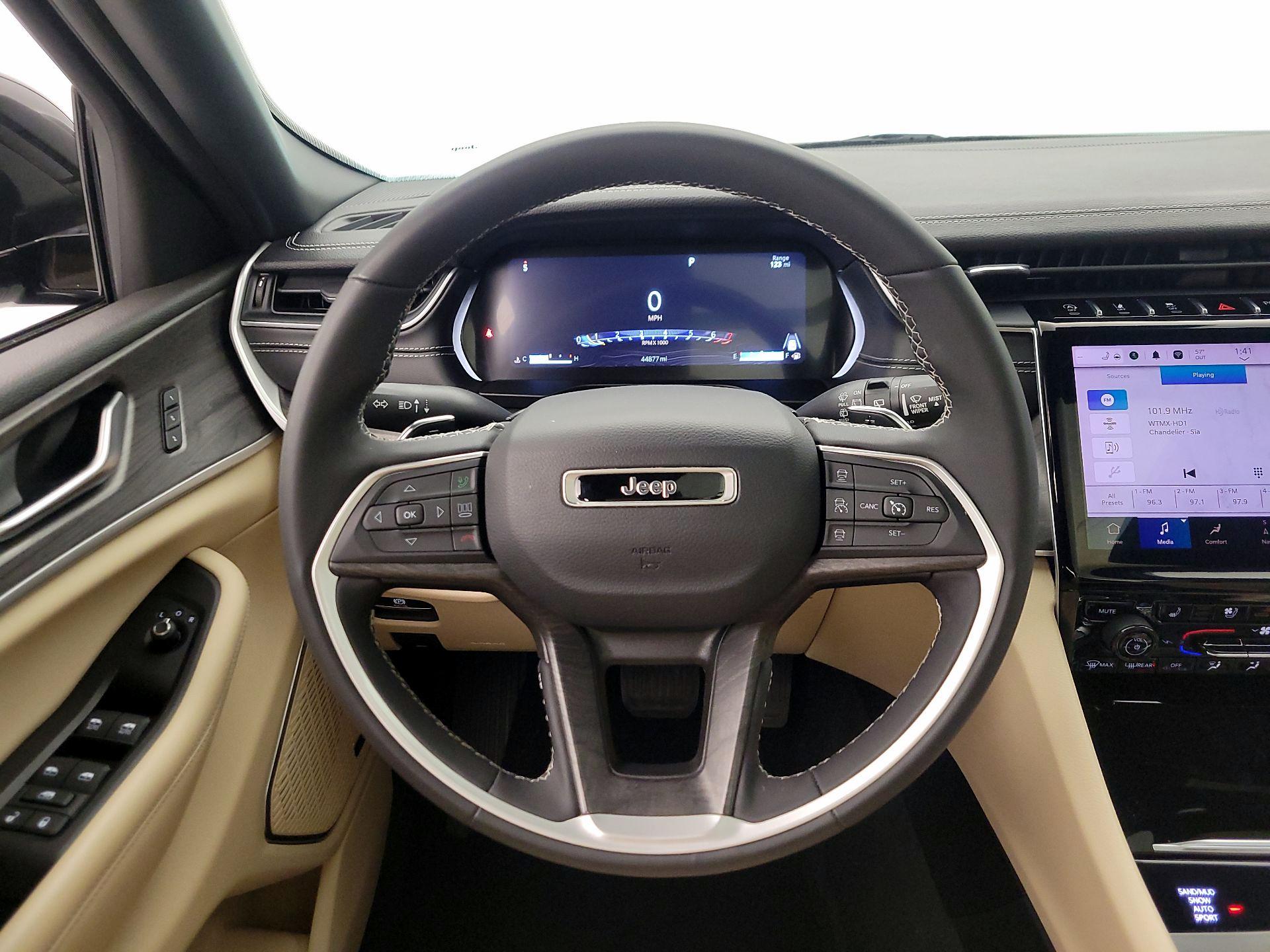 Thumbnail: 2023 Jeep Grand Cherokee - 10