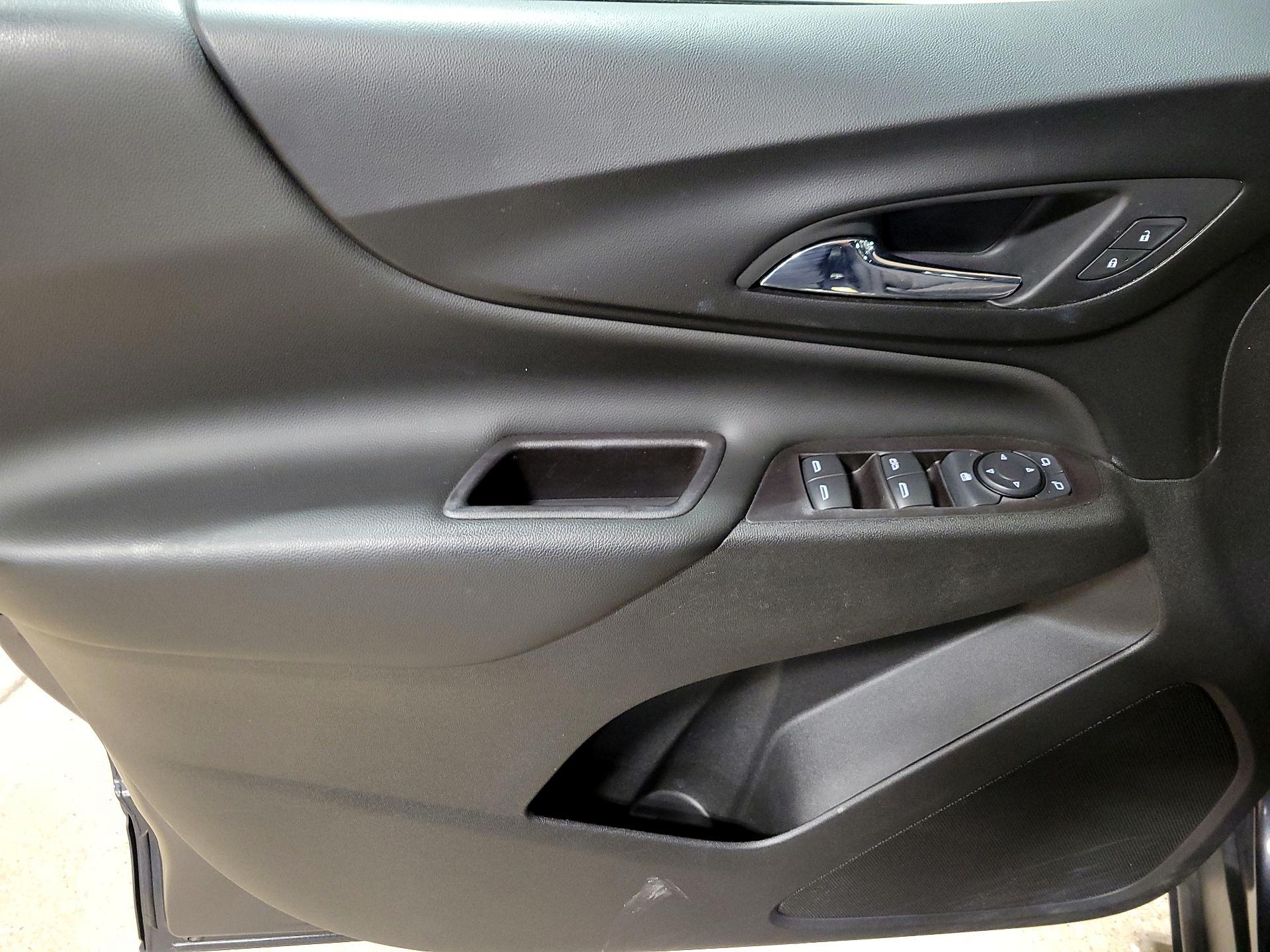 Thumbnail: 2022 Chevrolet Equinox - 12