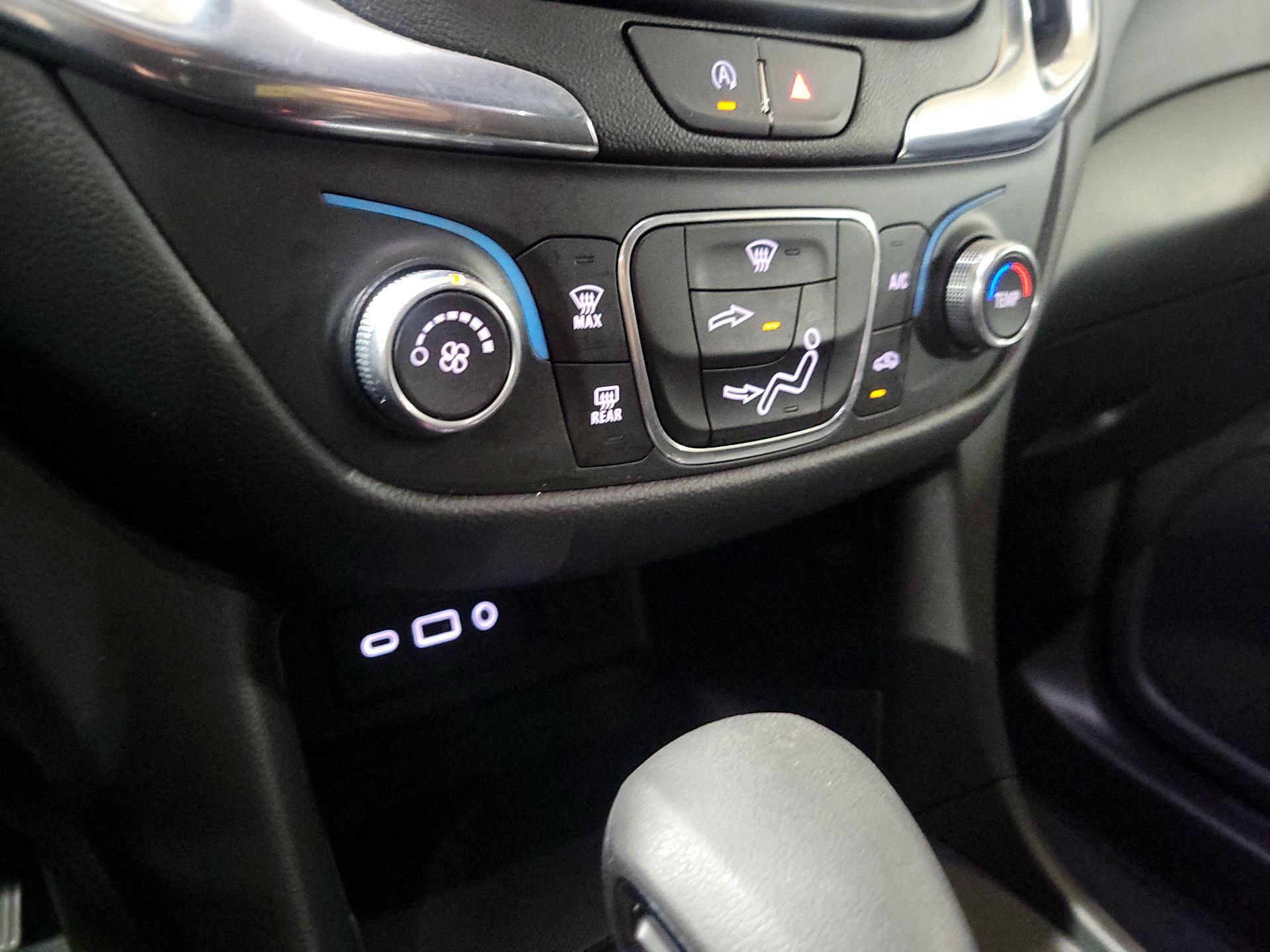Thumbnail: 2022 Chevrolet Equinox - 15