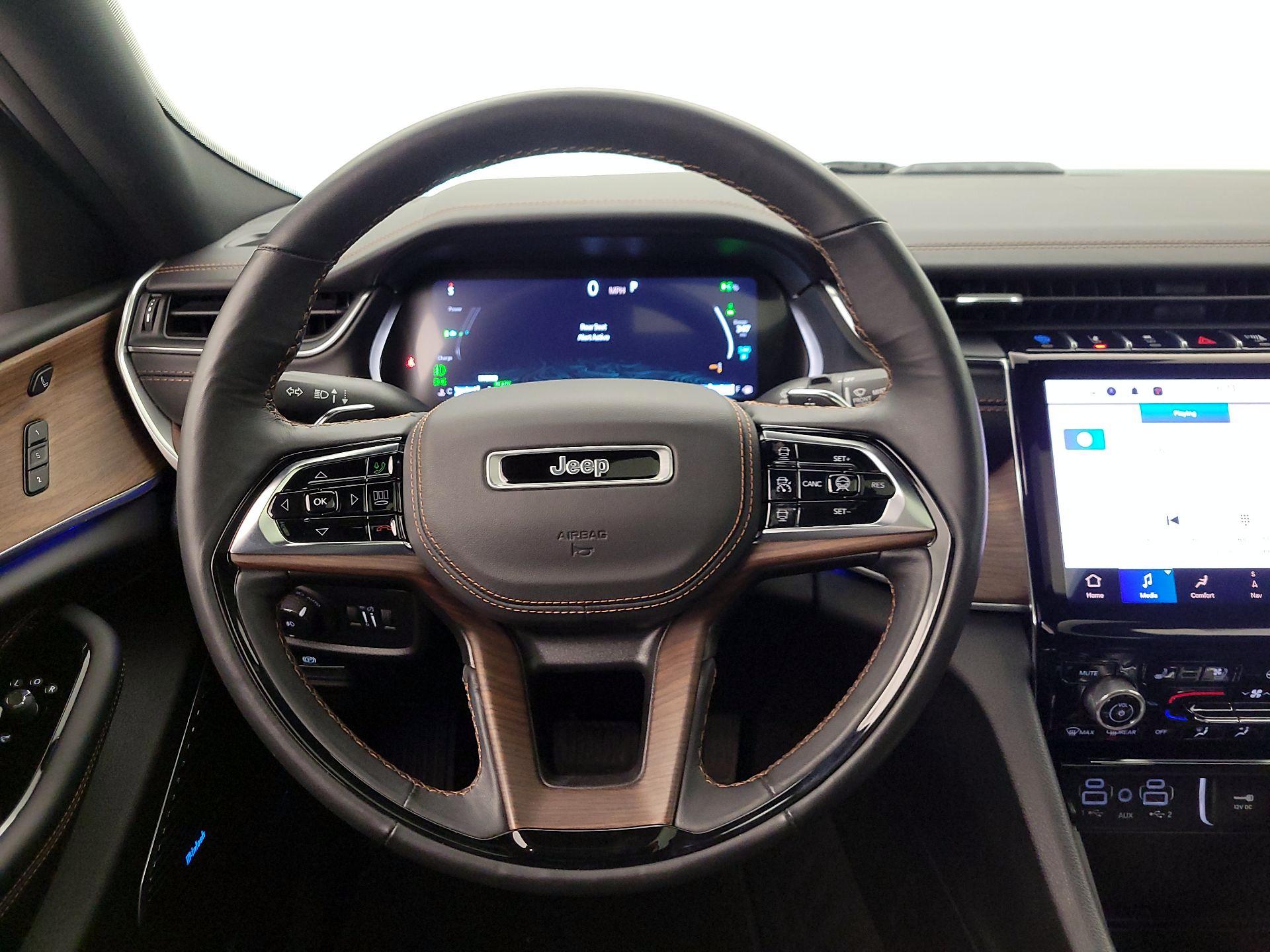 Thumbnail: 2022 Jeep Grand Cherokee - 10