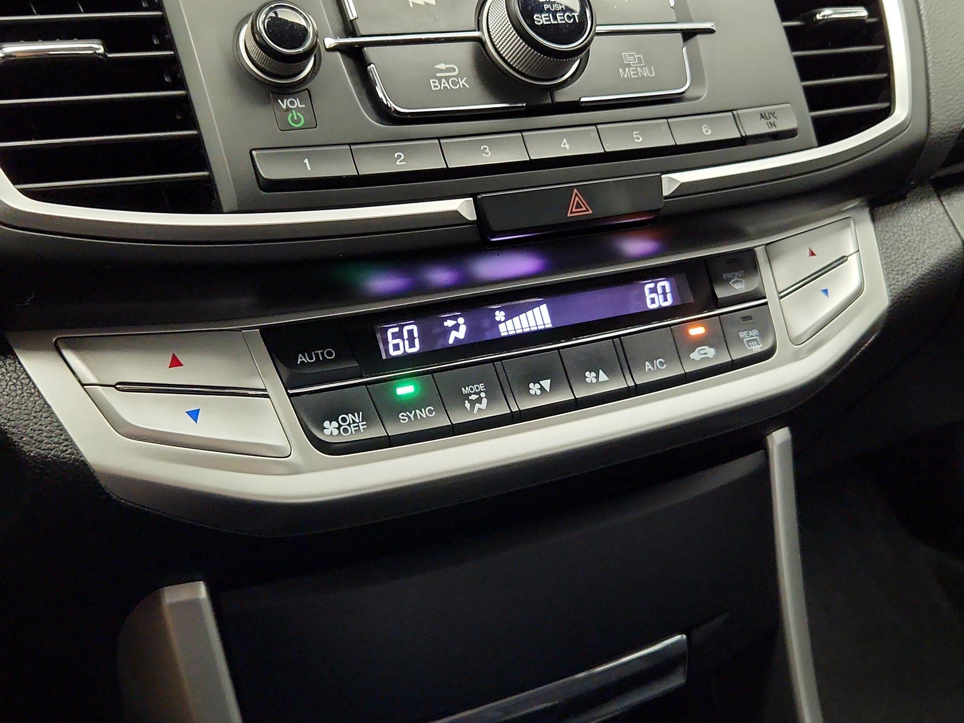 Thumbnail: 2015 Honda Accord - 16