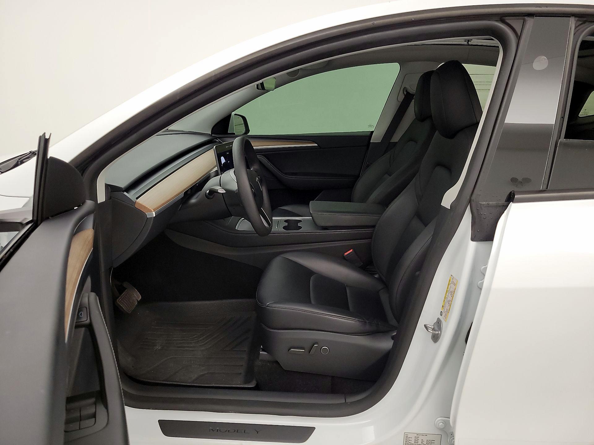 Thumbnail: 2024 Tesla Model Y - 11