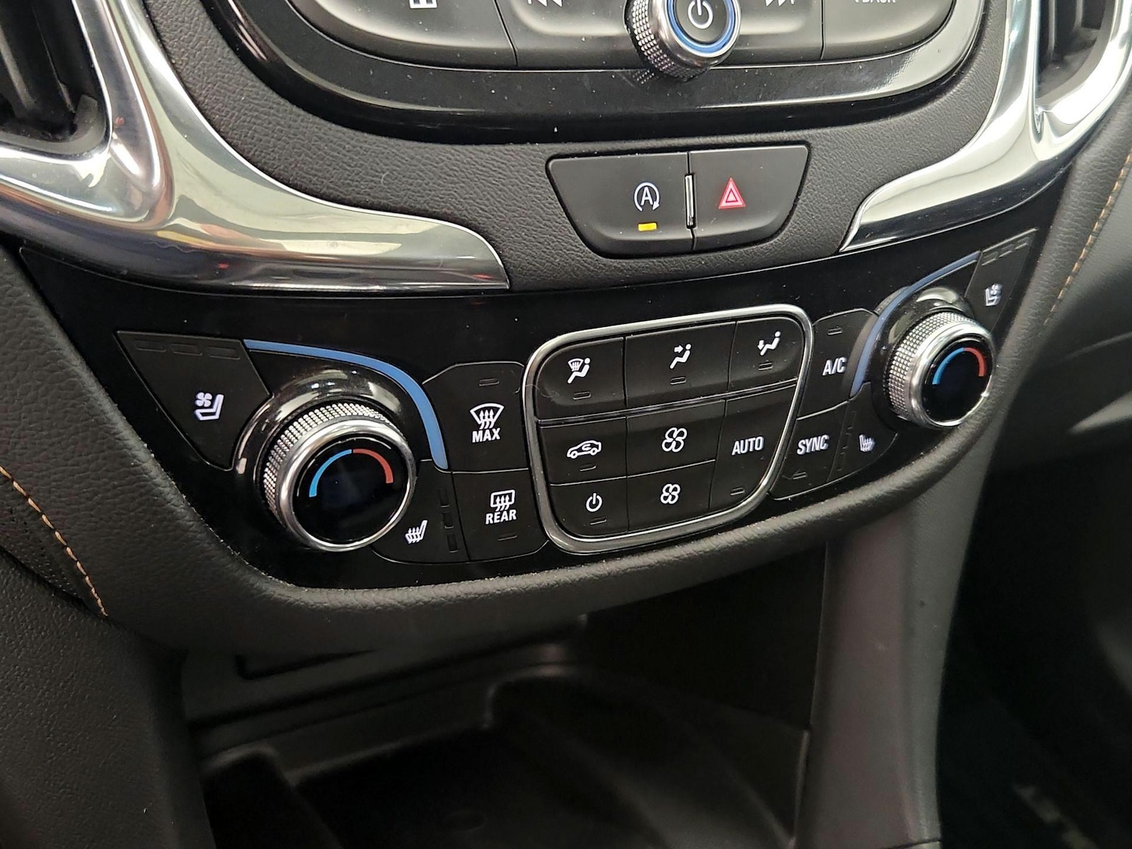 2023 Chevrolet Equinox Premier - Photo 17