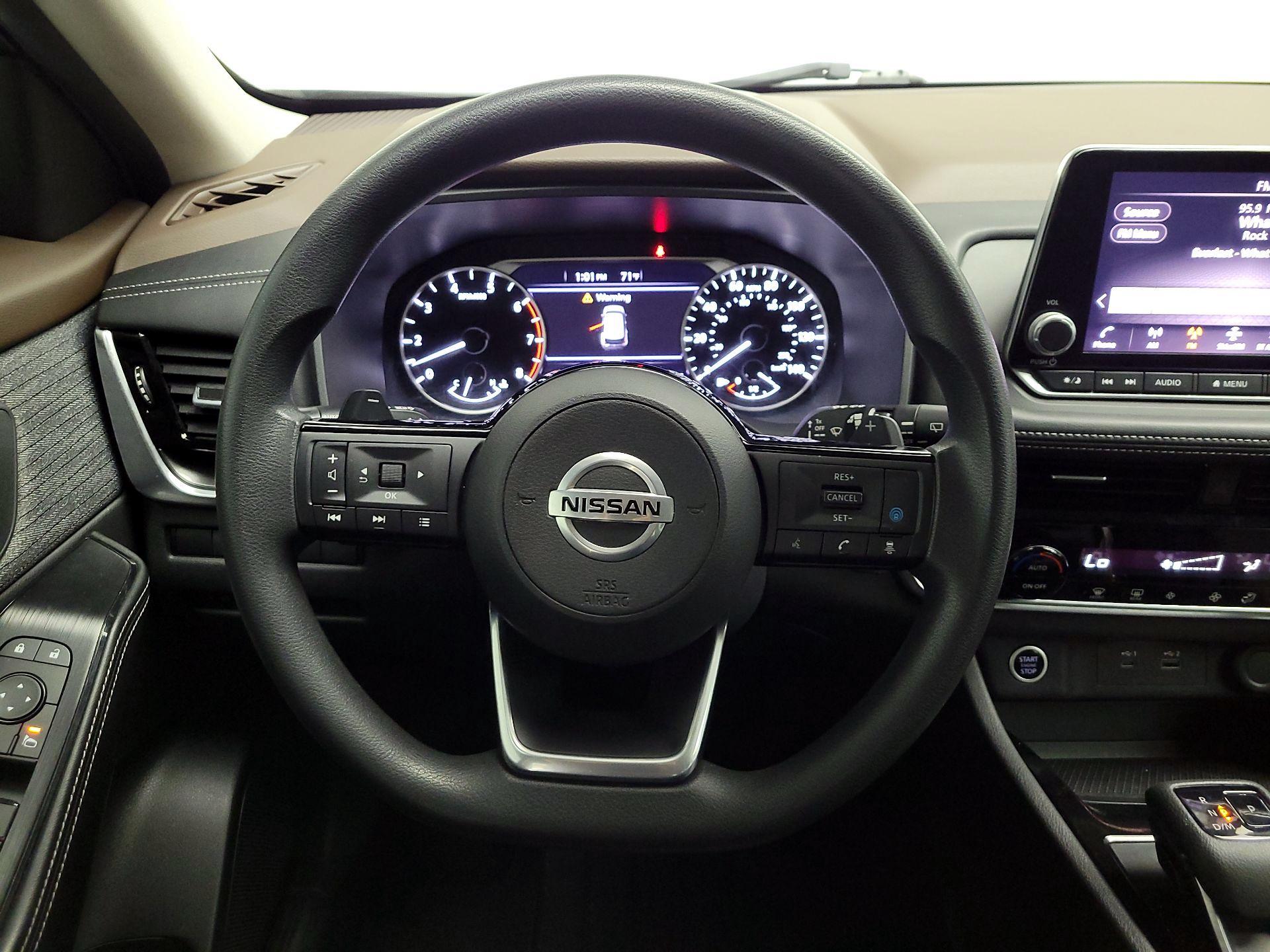 Thumbnail: 2021 Nissan Rogue - 10