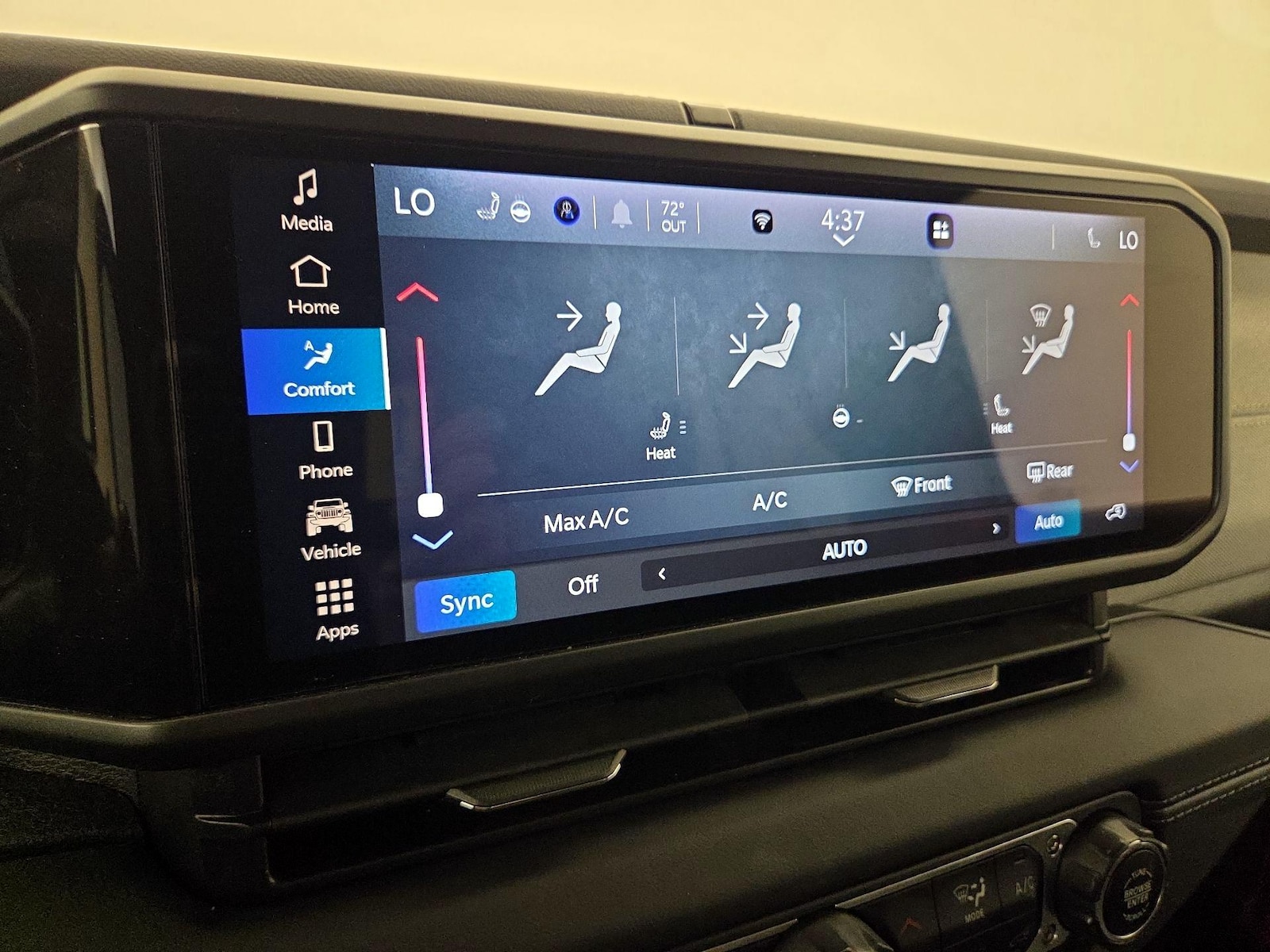 2025 Jeep Wrangler 4-Door Sahara - Photo 17