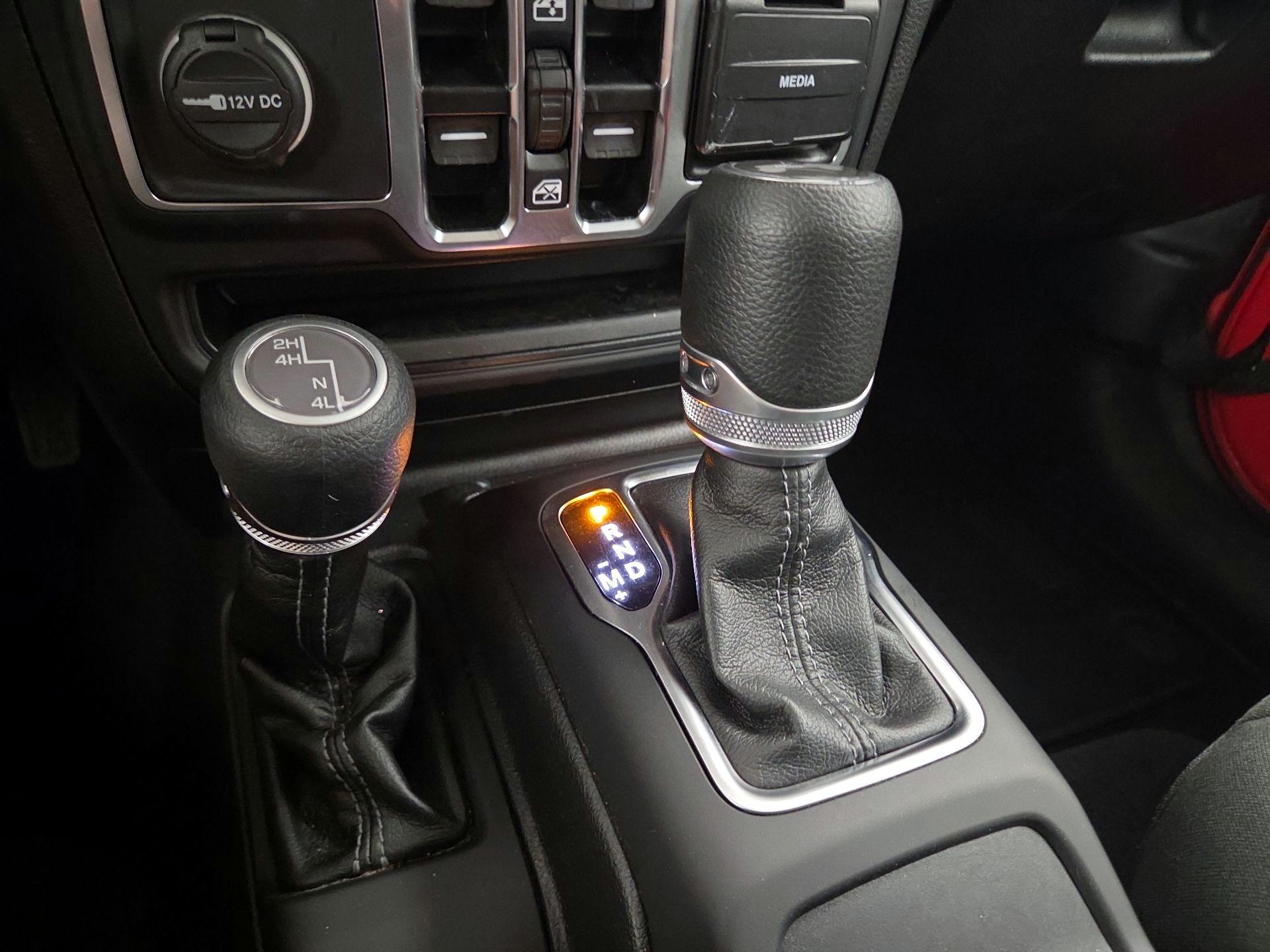 Thumbnail: 2025 Jeep Wrangler - 17