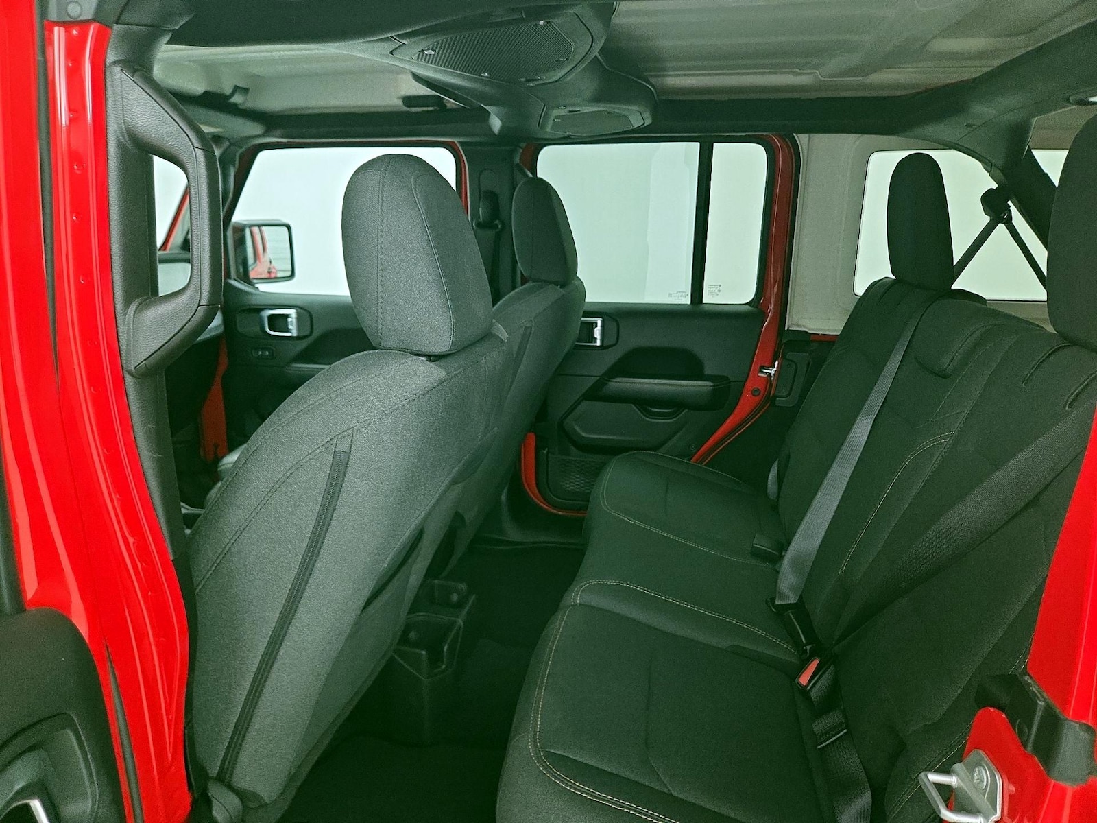 2025 Jeep Wrangler 4-Door Sahara - Photo 20