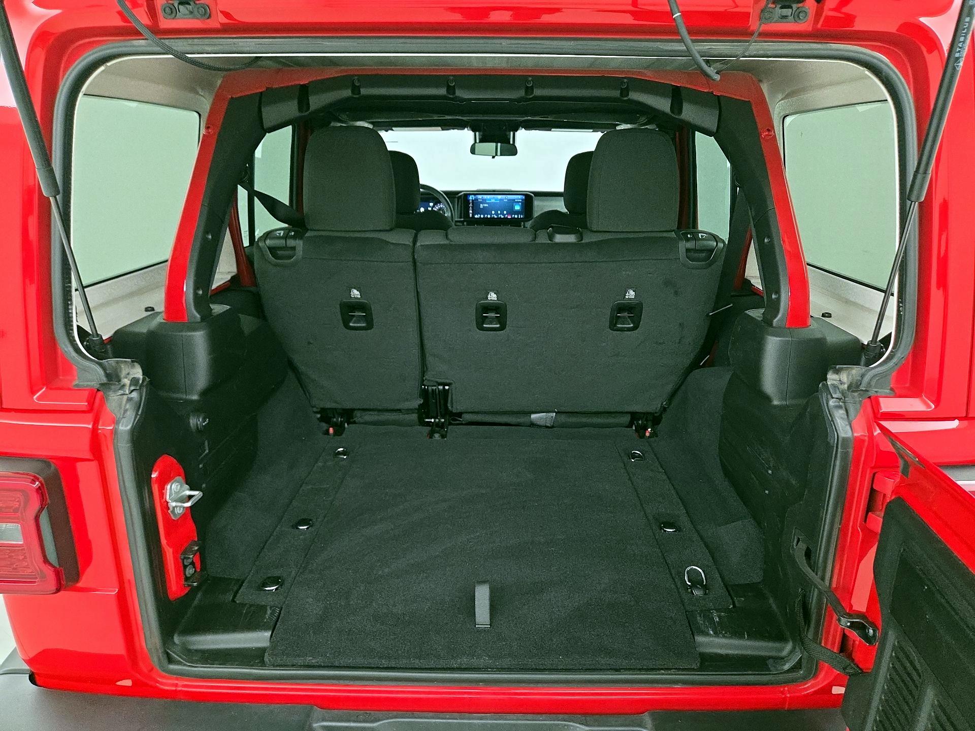 Thumbnail: 2025 Jeep Wrangler - 20