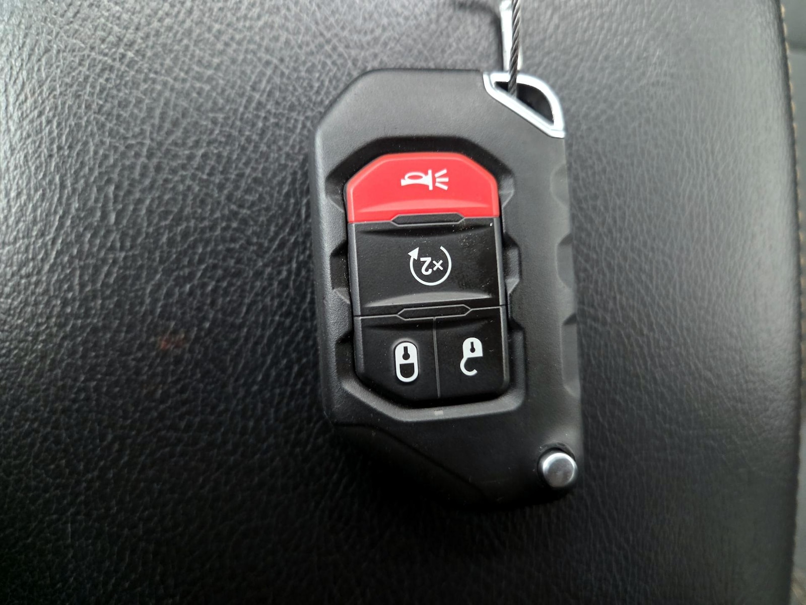 2025 Jeep Wrangler 4-Door Sahara - Photo 23
