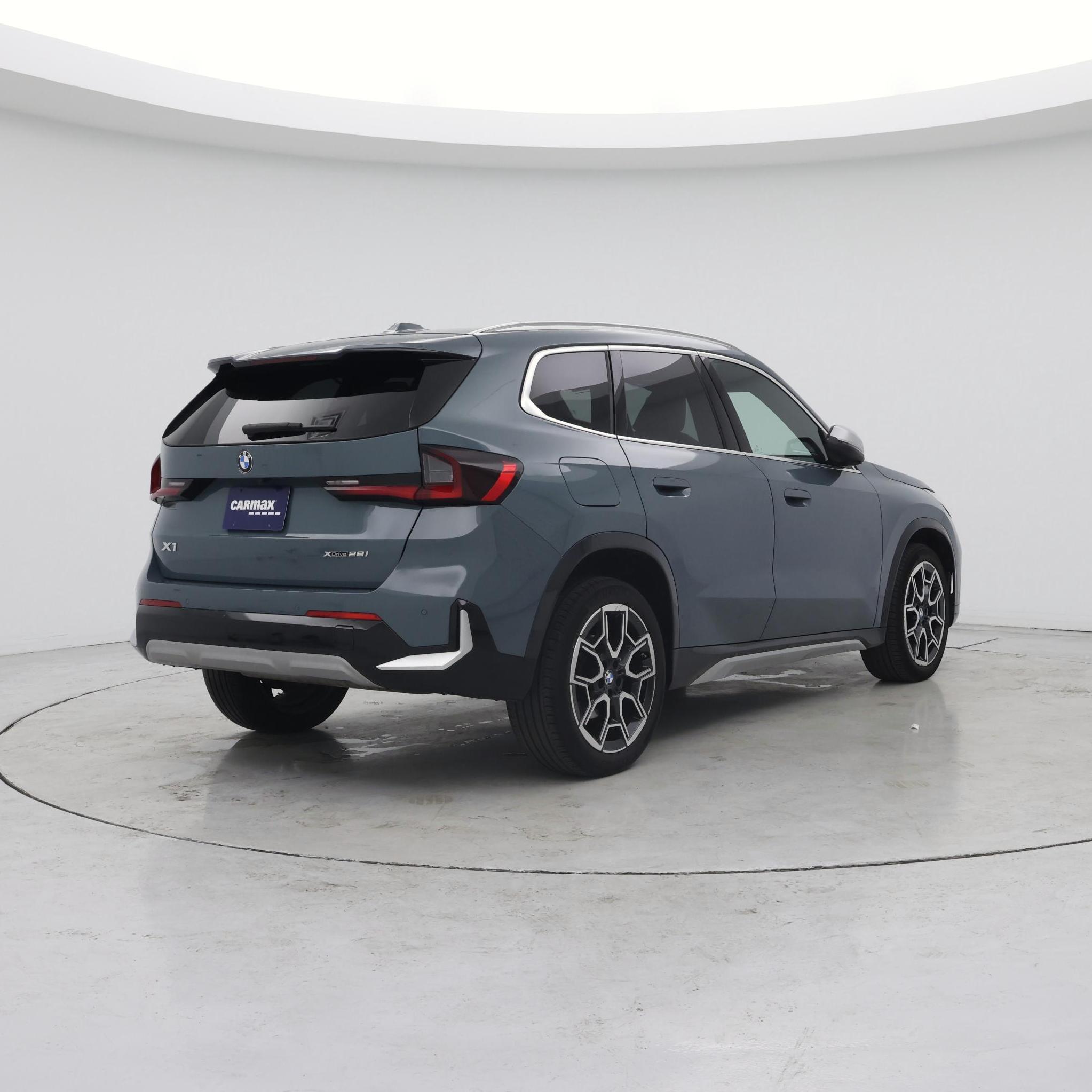 Thumbnail: 2023 BMW X1 - 8