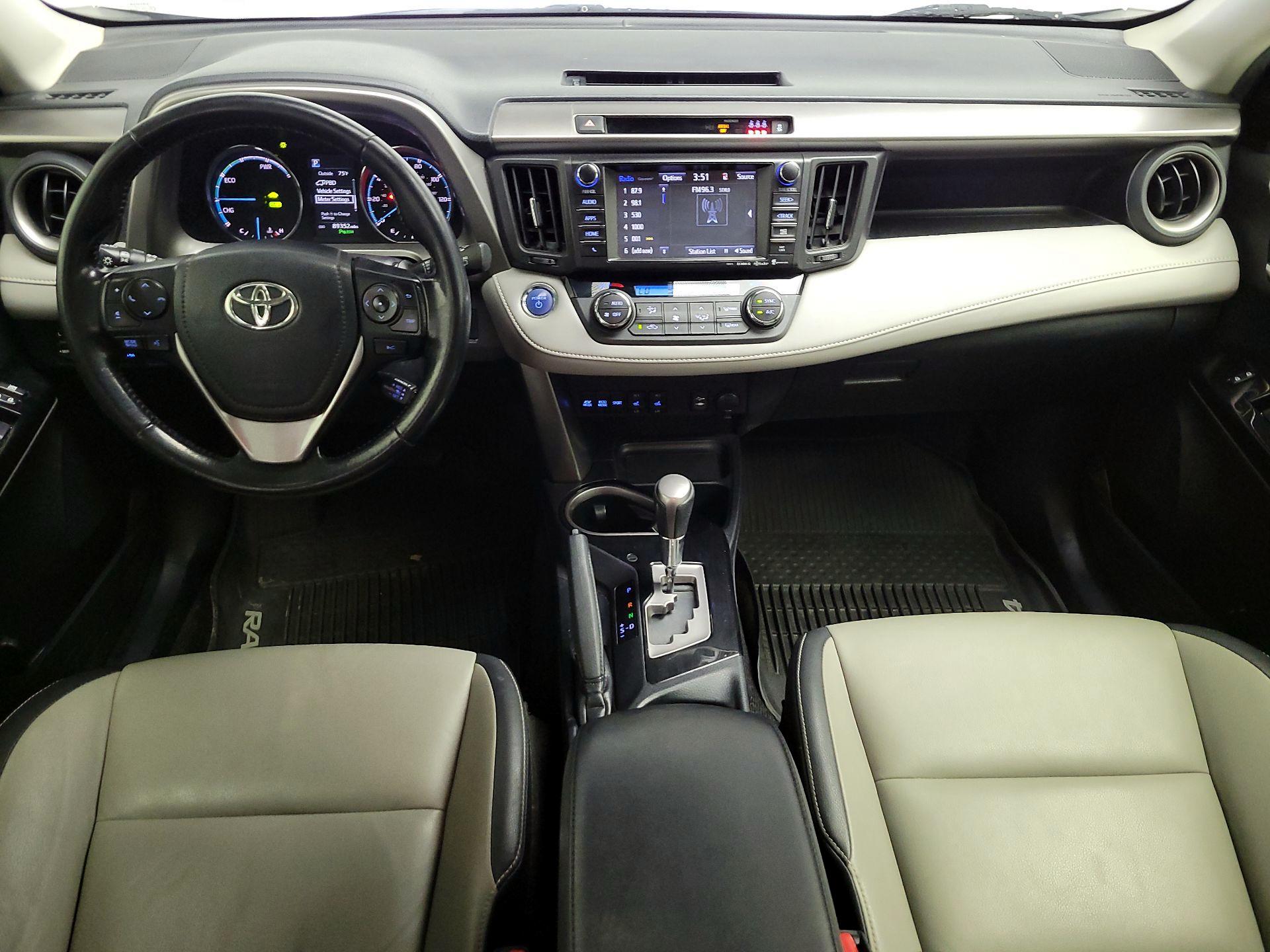 Thumbnail: 2017 Toyota RAV4 - 9