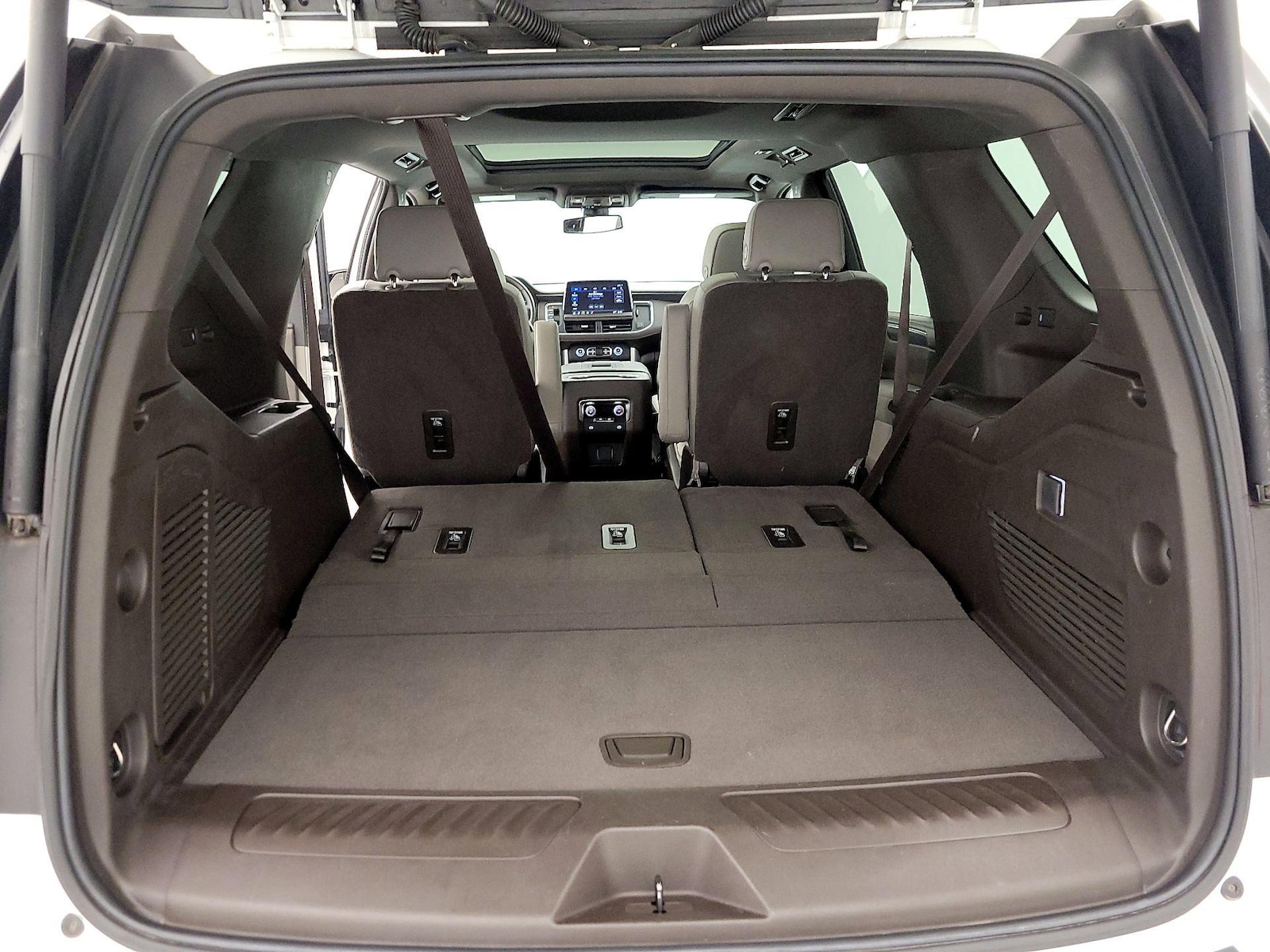 2021 GMC Yukon SLT - Photo 24