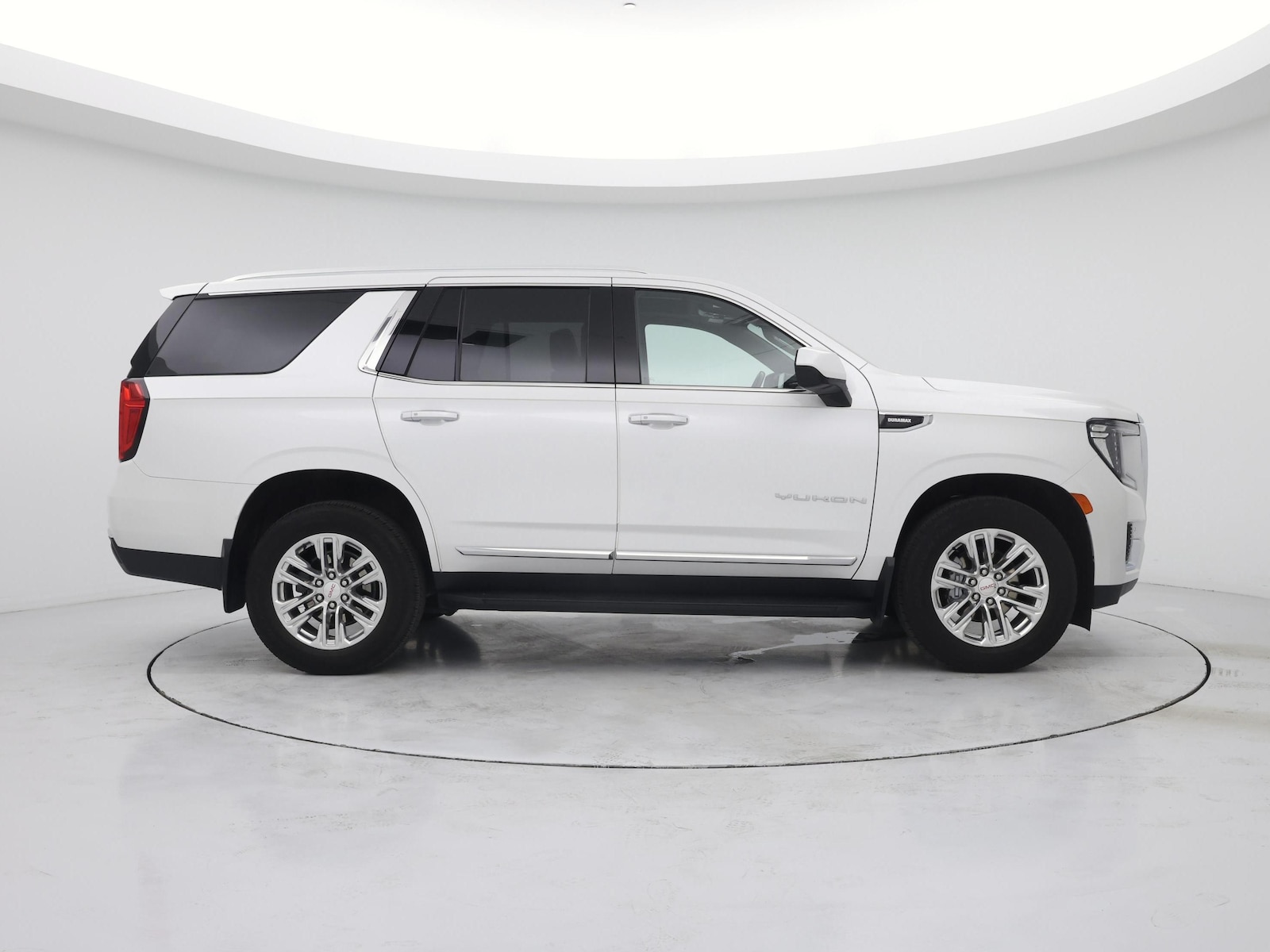 2021 GMC Yukon SLT - Photo 8