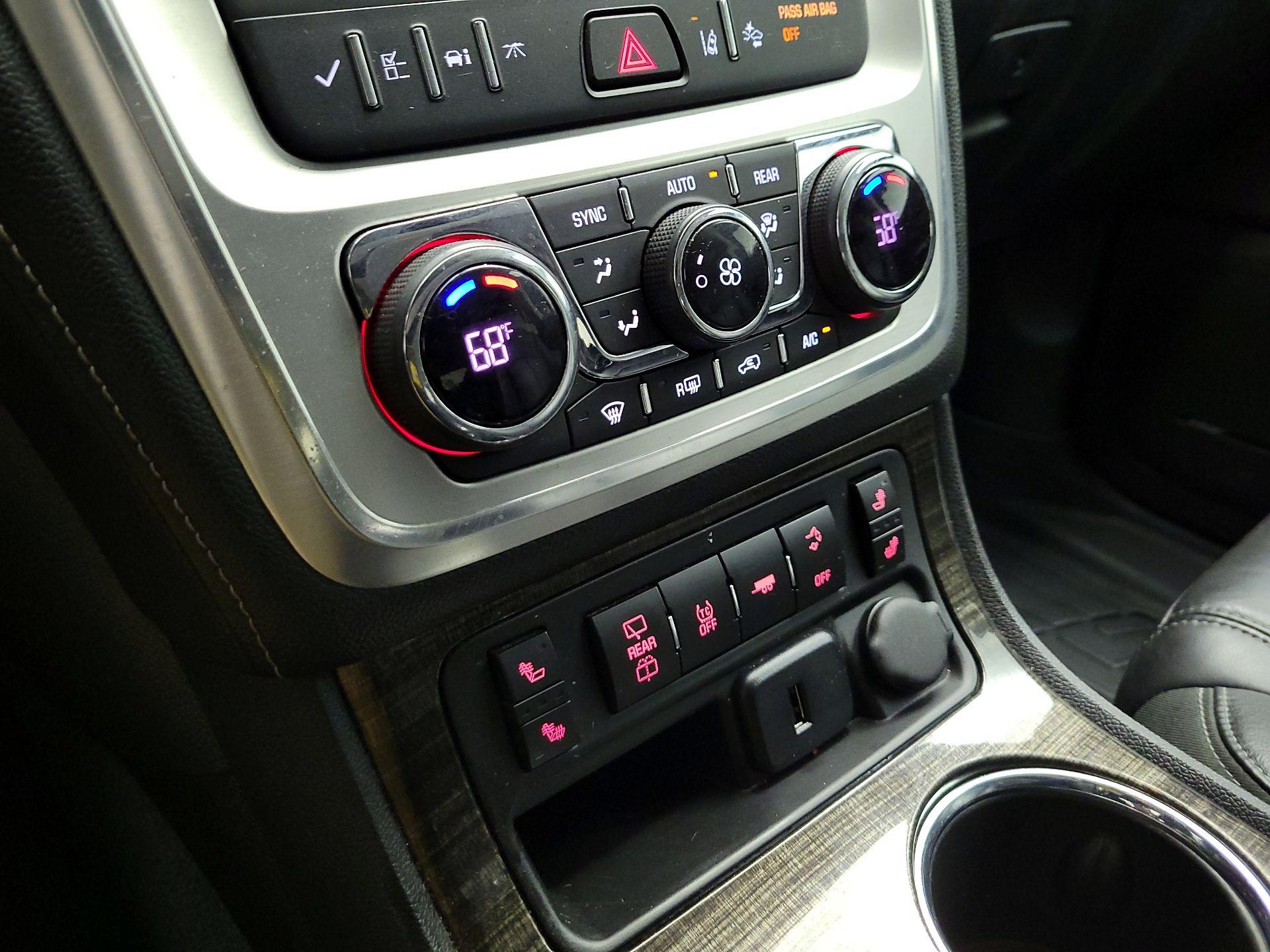 Thumbnail: 2016 GMC Acadia - 16
