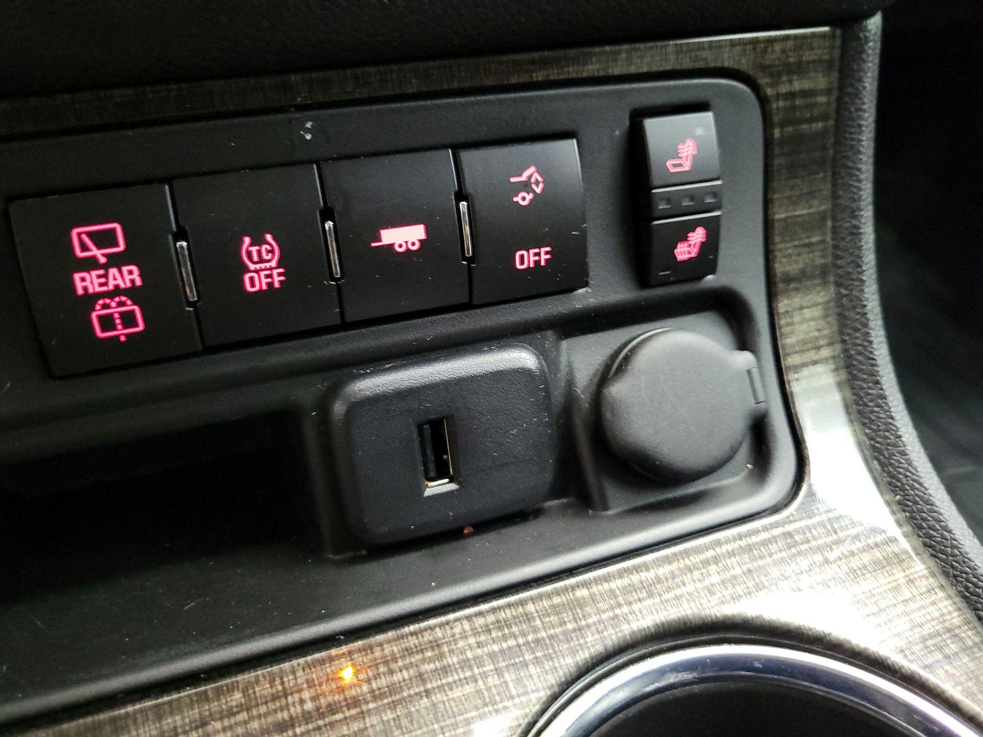 Thumbnail: 2016 GMC Acadia - 18