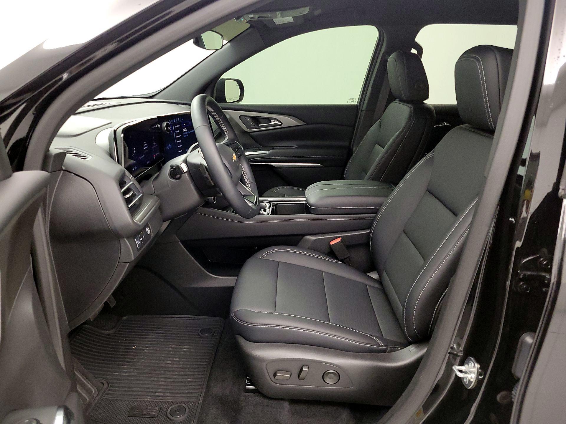 Thumbnail: 2025 Chevrolet Traverse - 11