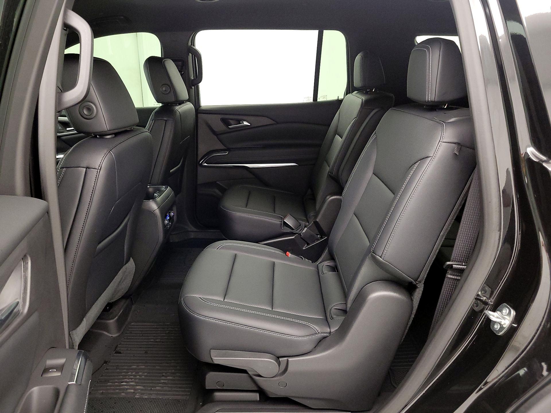 Thumbnail: 2025 Chevrolet Traverse - 20