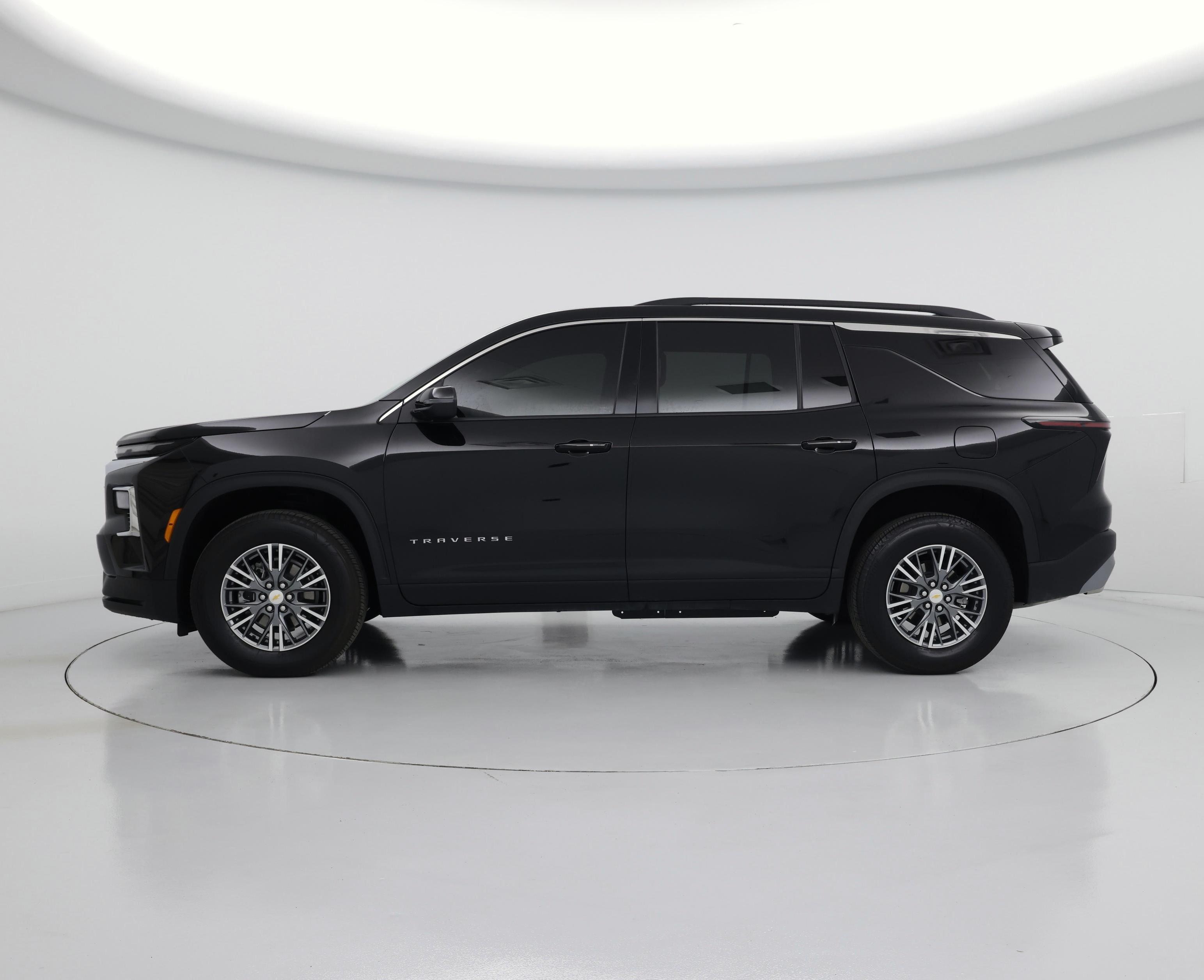 Thumbnail: 2025 Chevrolet Traverse - 3