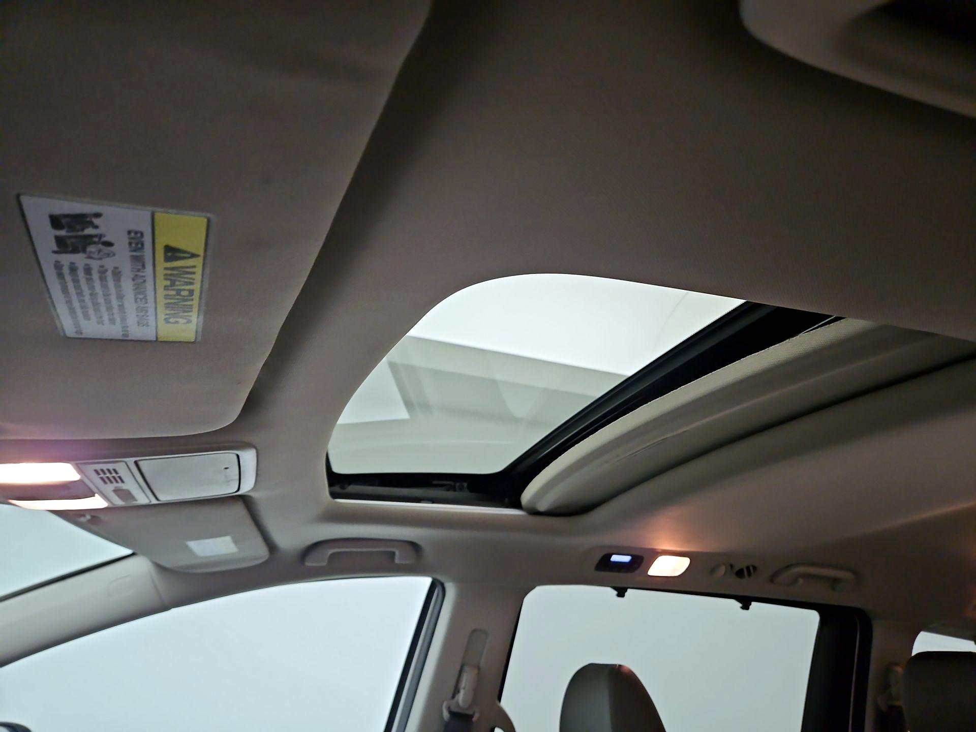 Thumbnail: 2016 Honda Odyssey - 17