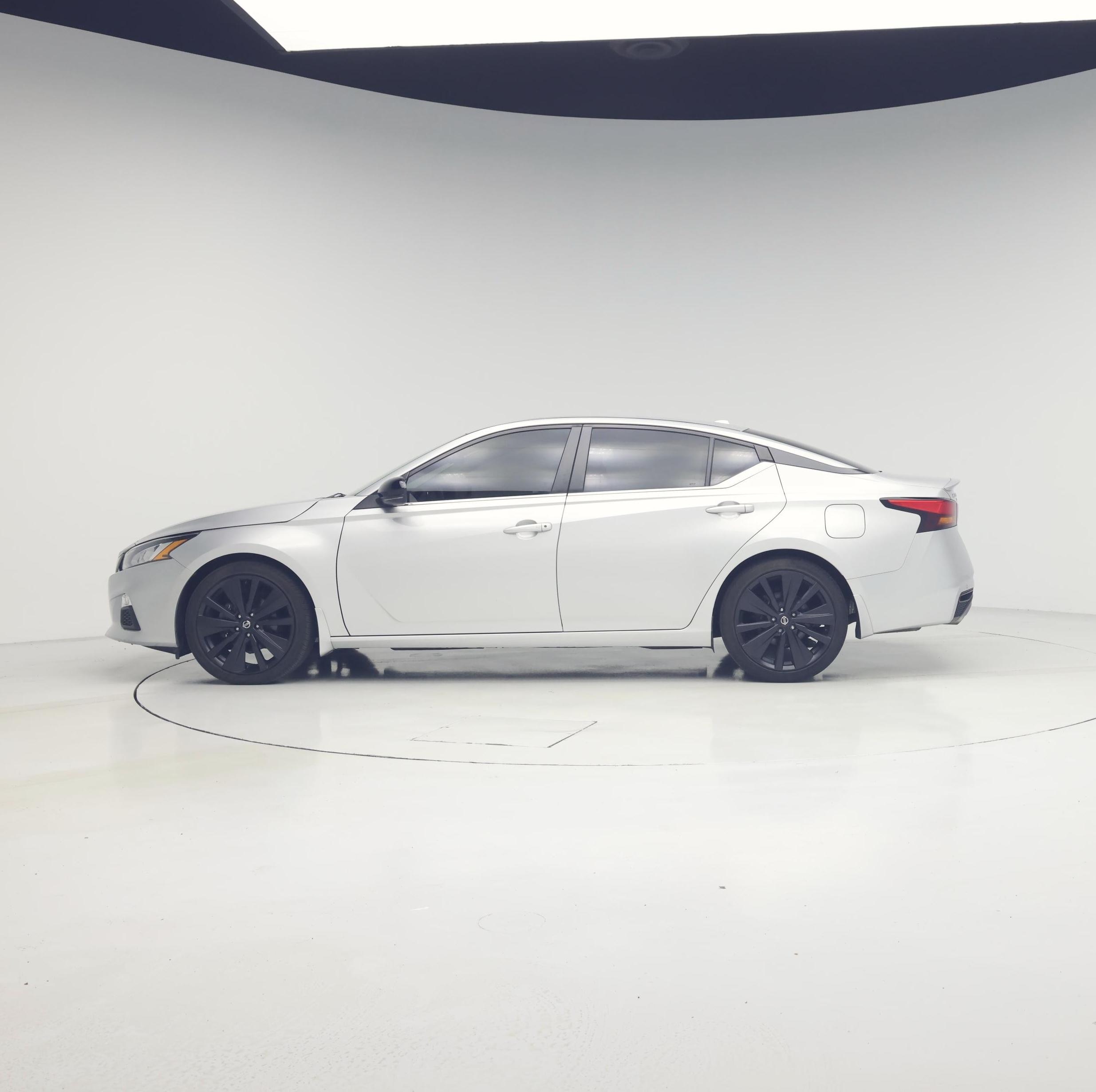 Thumbnail: 2020 Nissan Altima - 3