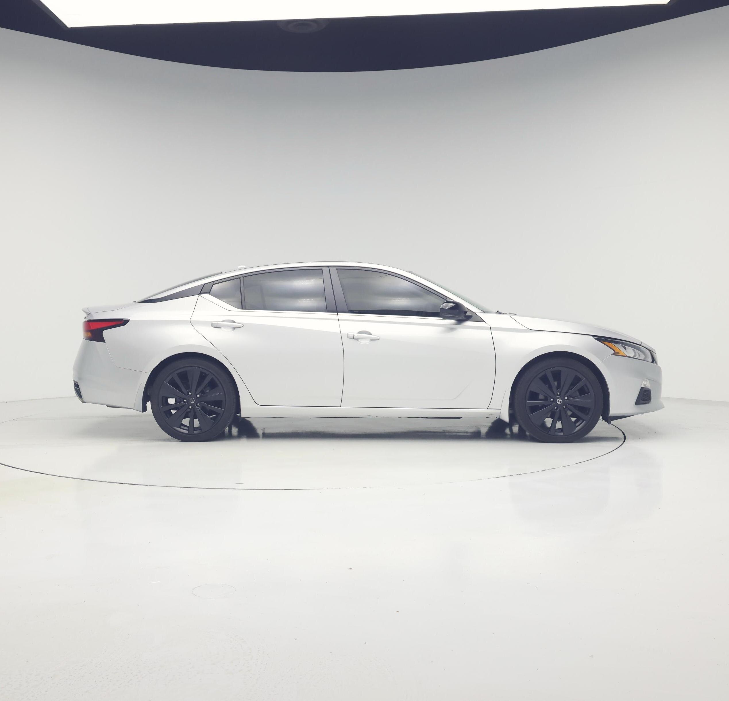 Thumbnail: 2020 Nissan Altima - 7