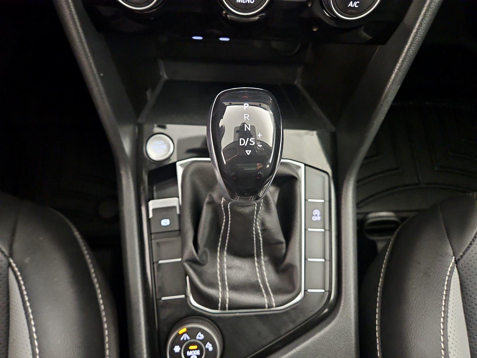 Thumbnail: 2022 Volkswagen Taos - 18