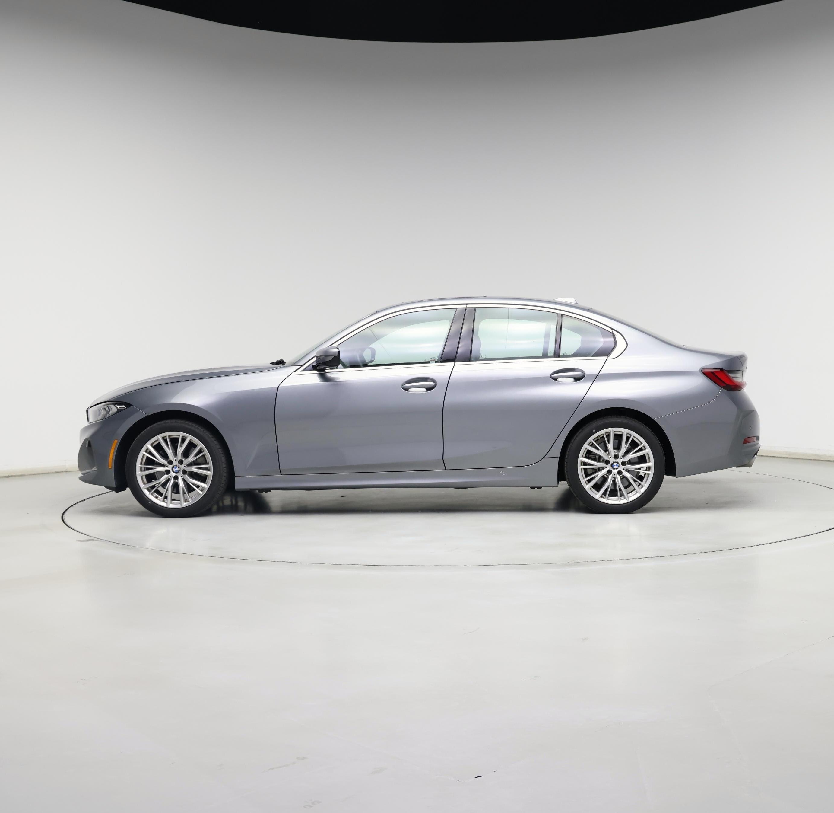 Thumbnail: 2024 BMW 3 Series - 3