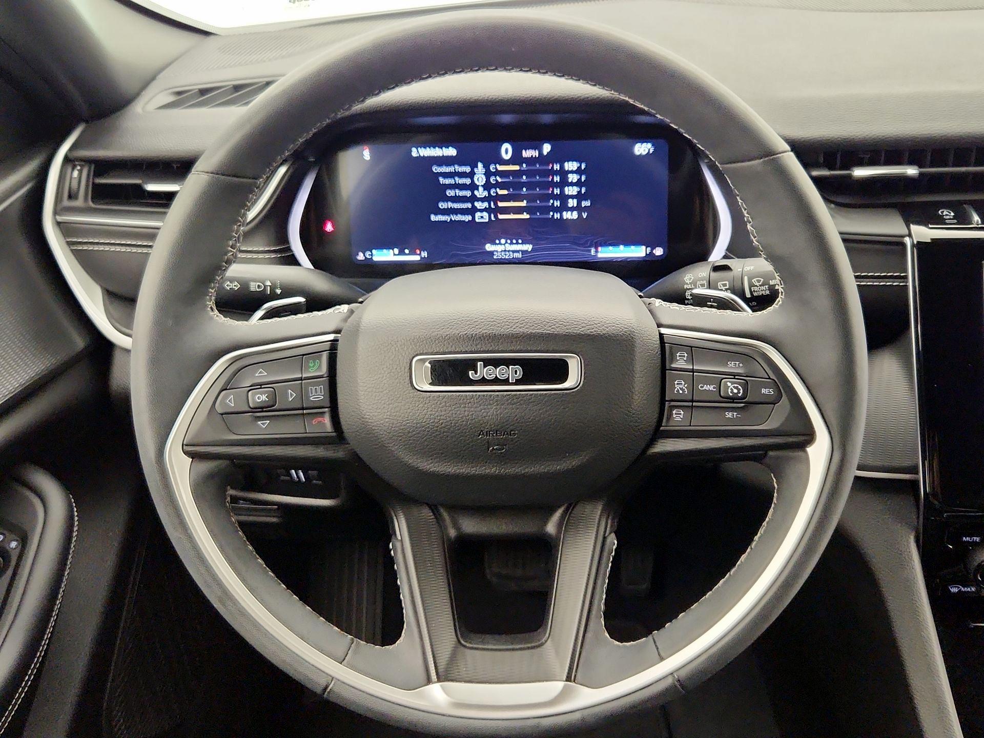 Thumbnail: 2023 Jeep Grand Cherokee - 10