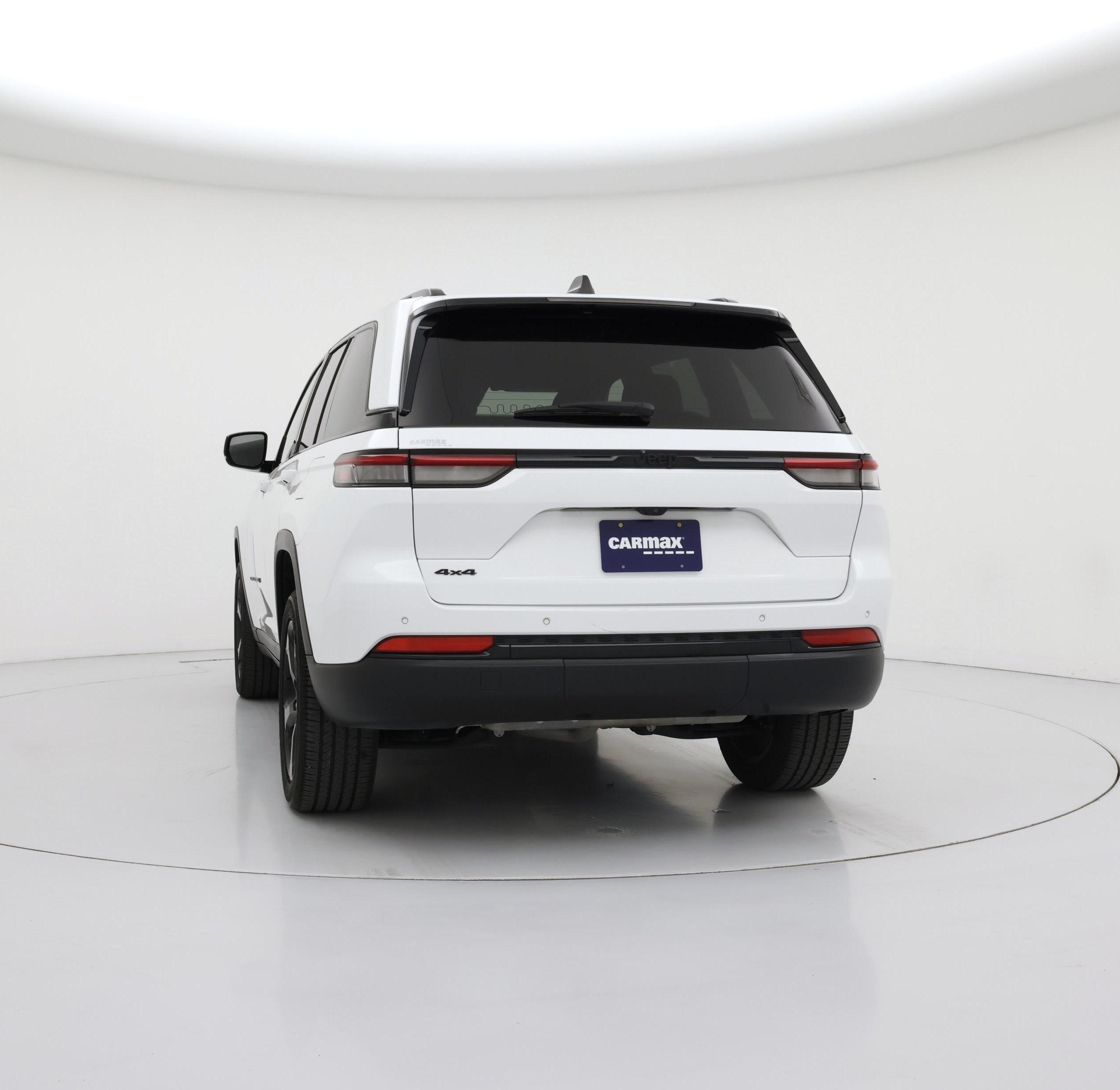 Thumbnail: 2023 Jeep Grand Cherokee - 8