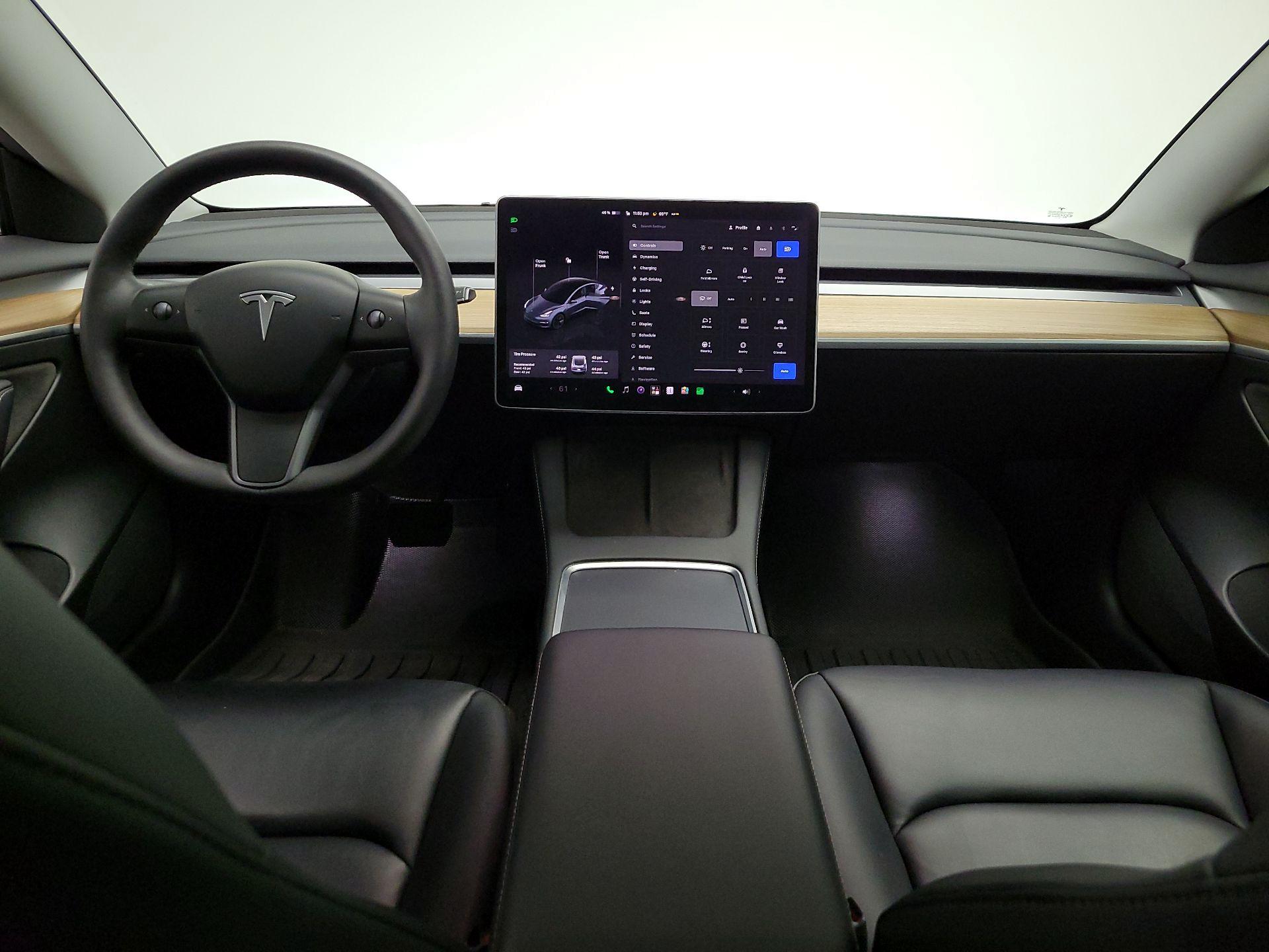 Thumbnail: 2023 Tesla Model 3 - 9